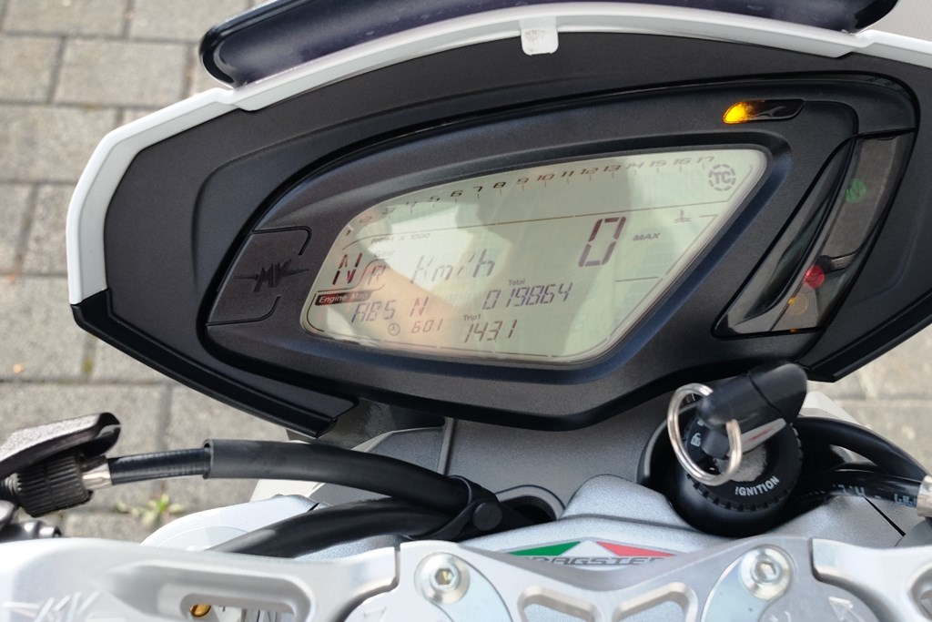 MV AGUSTA Dragster 800 ABS-showroom-element-3