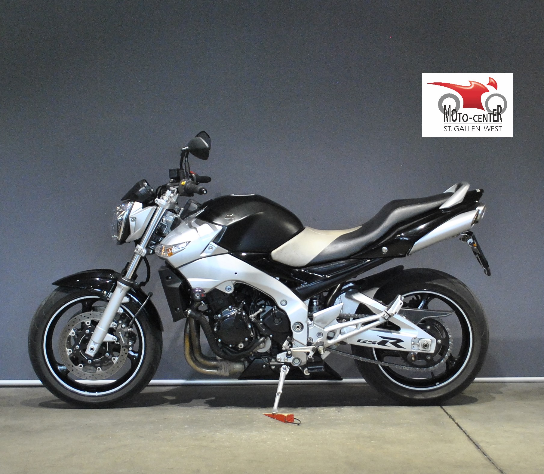 SUZUKI GSR 600-image-2