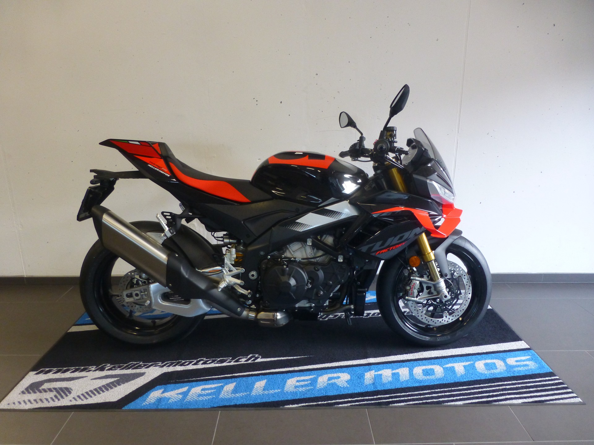APRILIA Tuono V4 1100 E5+ Factory-image-0