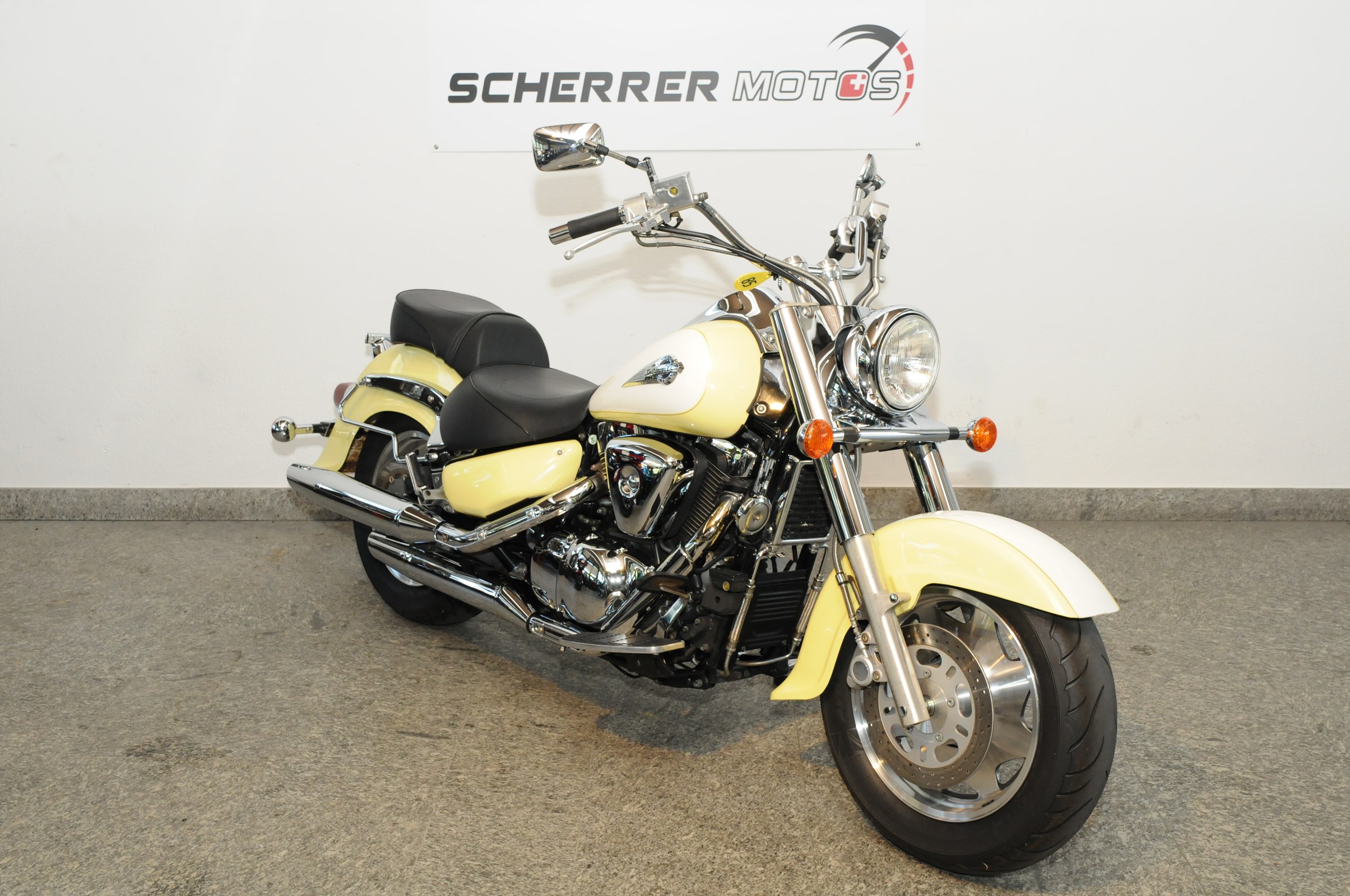 SUZUKI VL 1500 Intruder-showroom-element-1