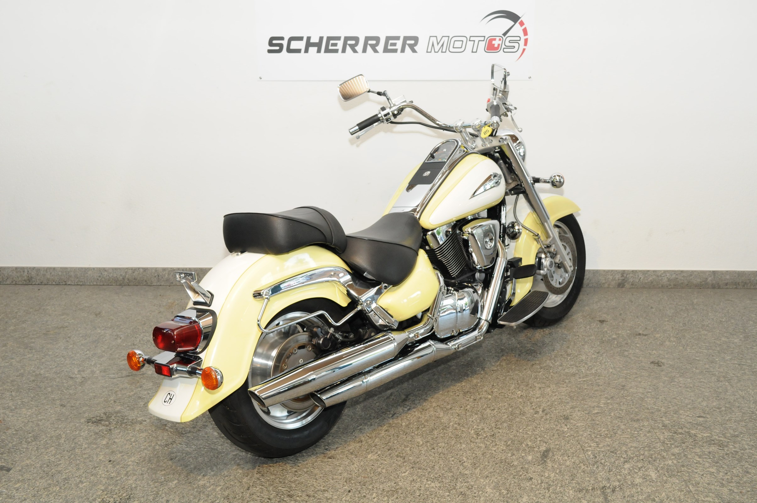 SUZUKI VL 1500 Intruder-showroom-element-2