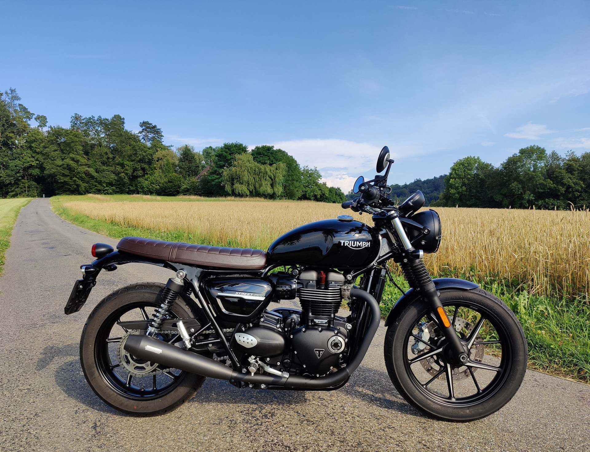 TRIUMPH Street Twin 900 i-image-1