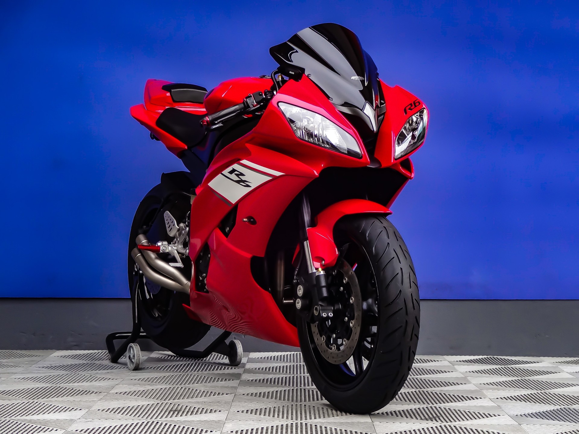 YAMAHA YZF-R6-showroom-element-2