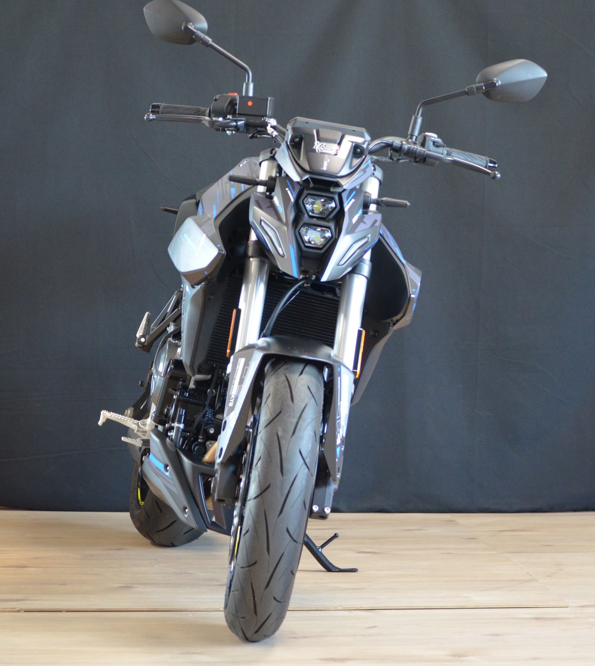 SUZUKI GSX 8 S EVO (35kW)-showroom-element-3