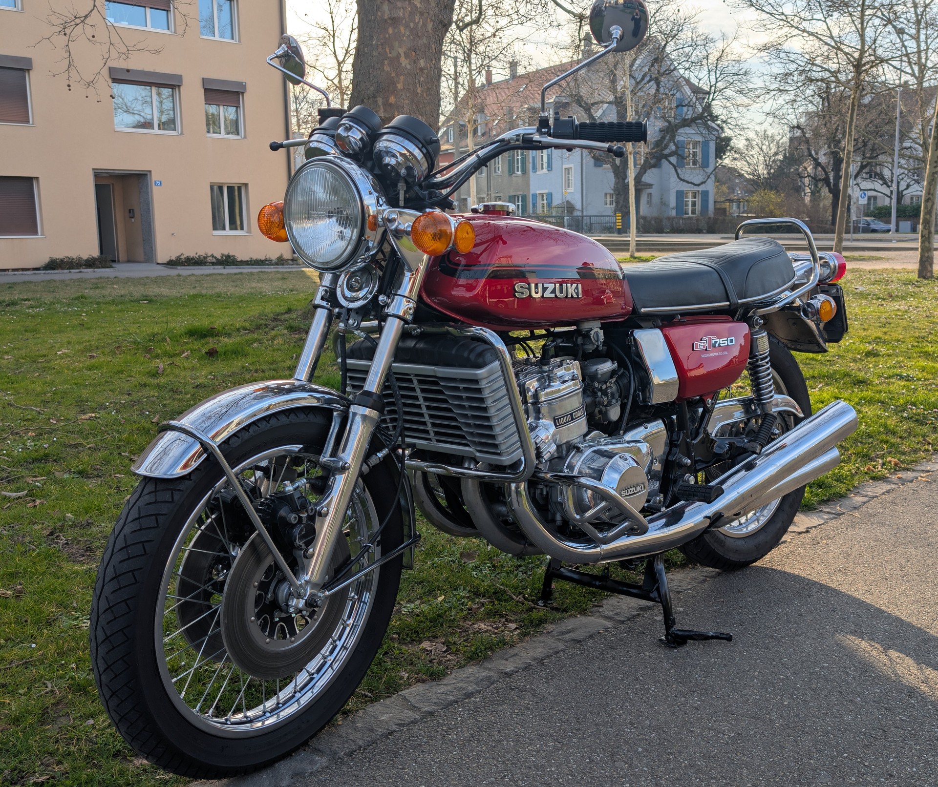 SUZUKI 750-image-3