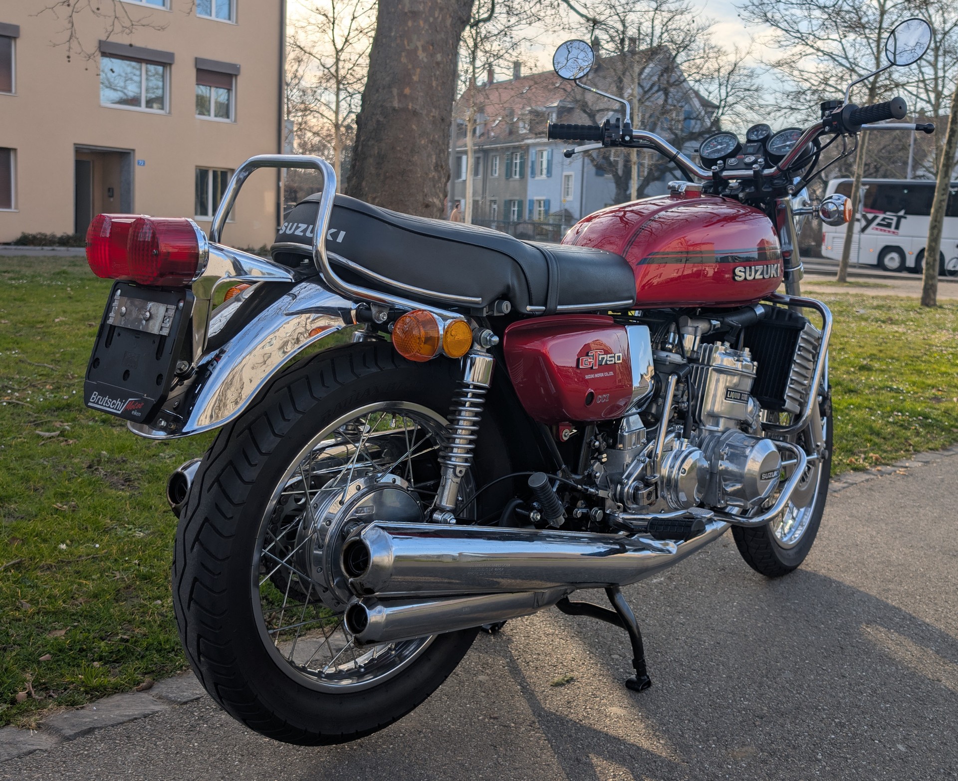 SUZUKI 750-image-1