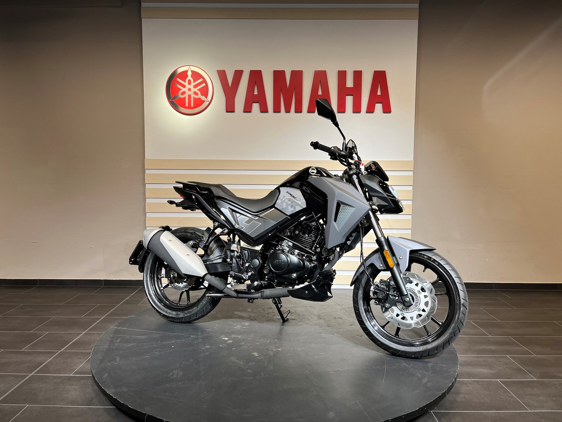 SYM NH-X 125i