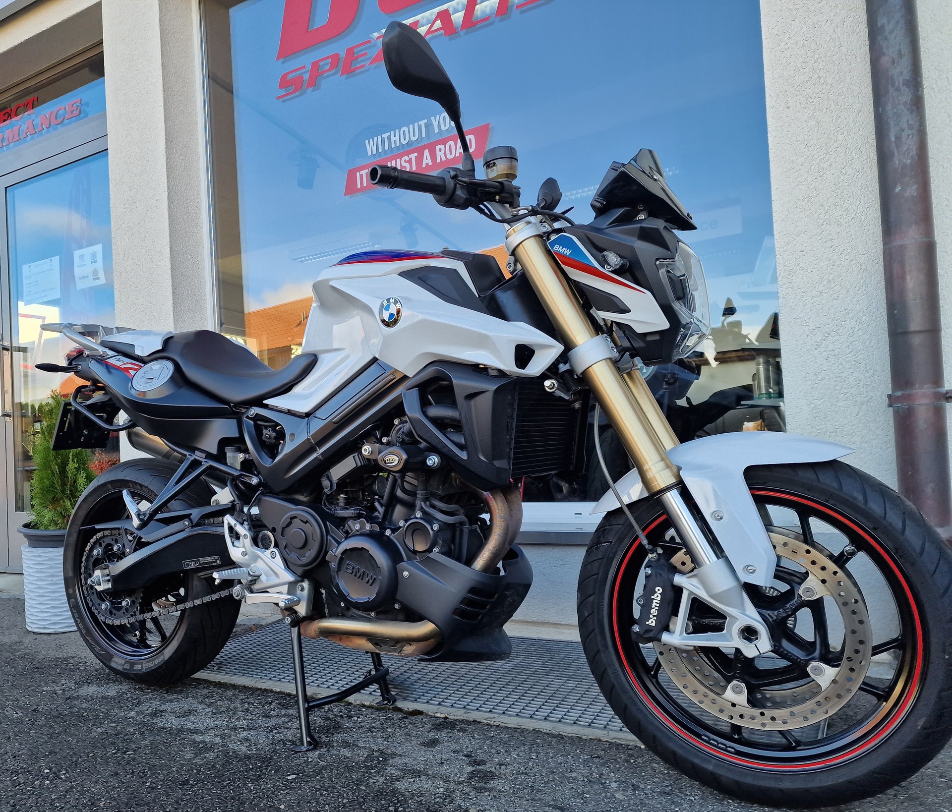 BMW F 800 R ABS (35kW)-showroom-element-2