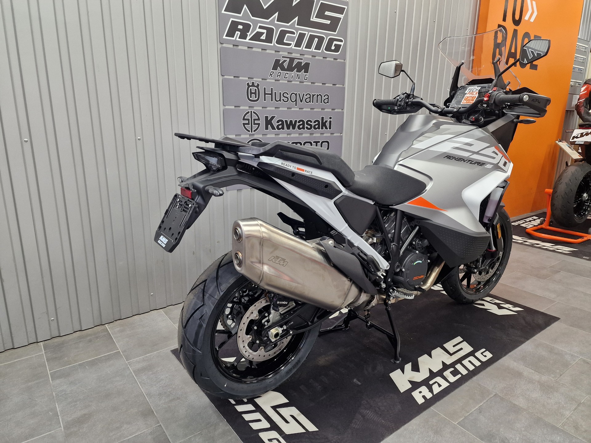 KTM 1290 Super Adventure S-showroom-element-1