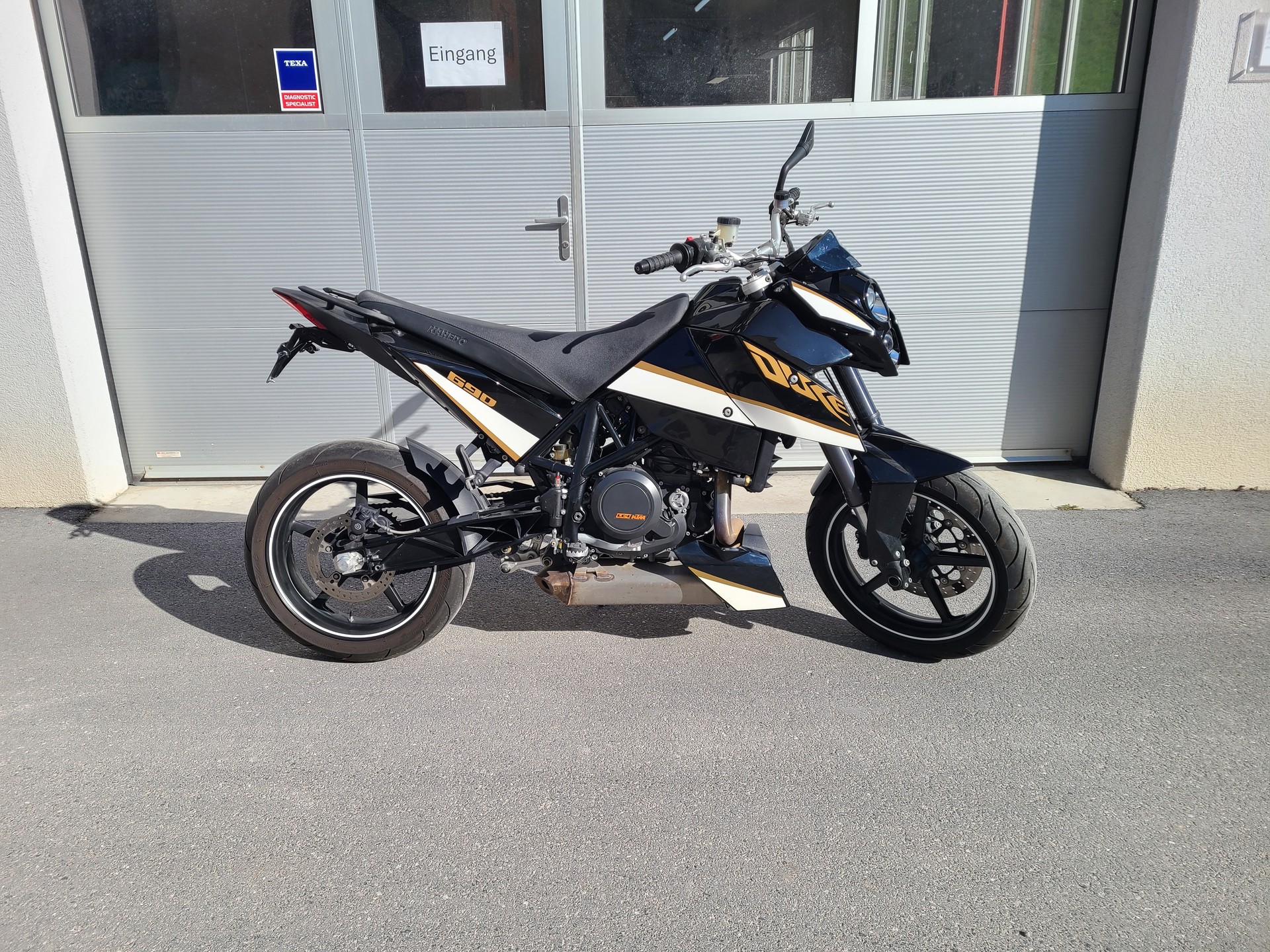 KTM 690 Duke III