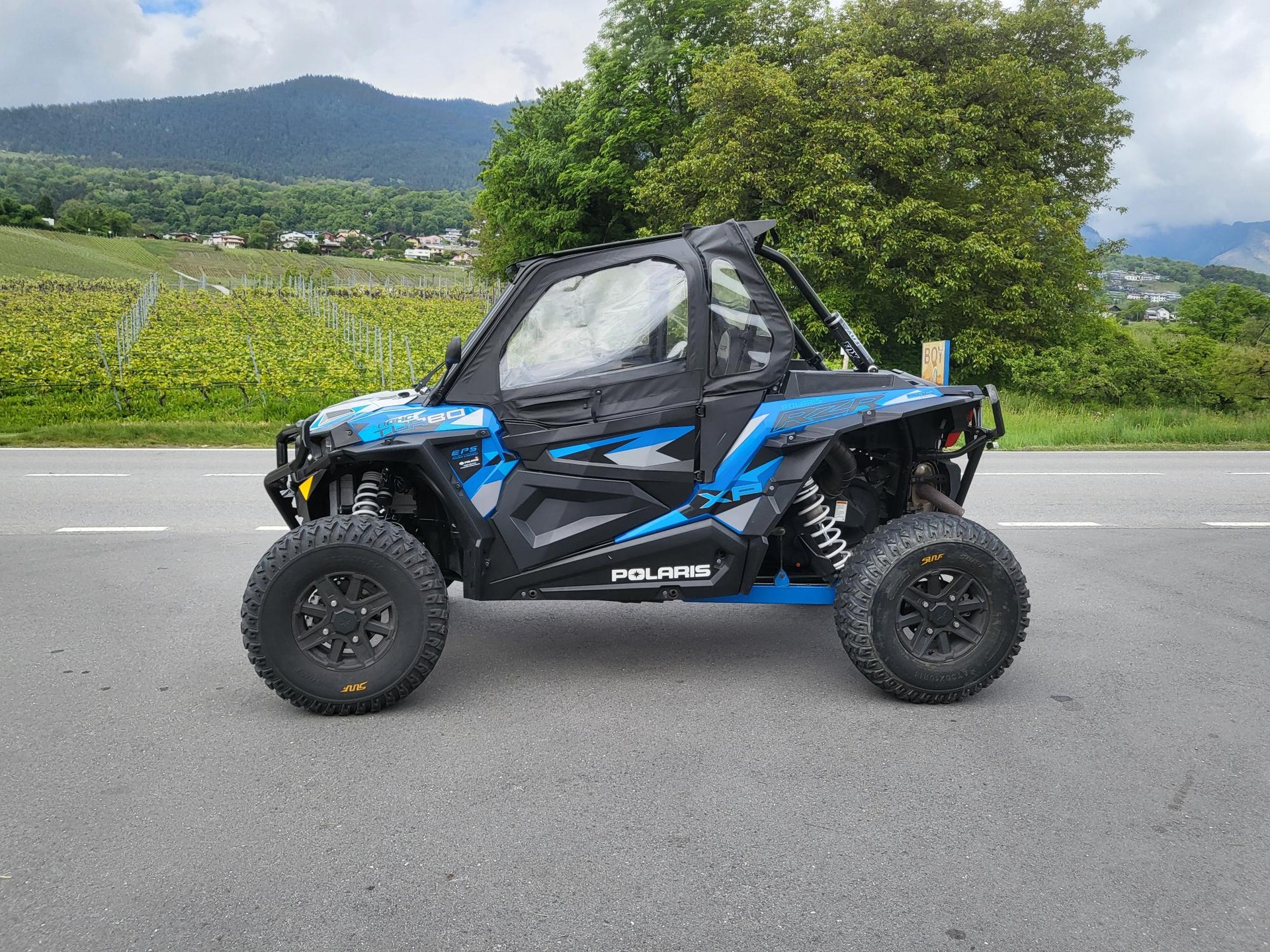 POLARIS Ranger RZR XP 1000-image-3