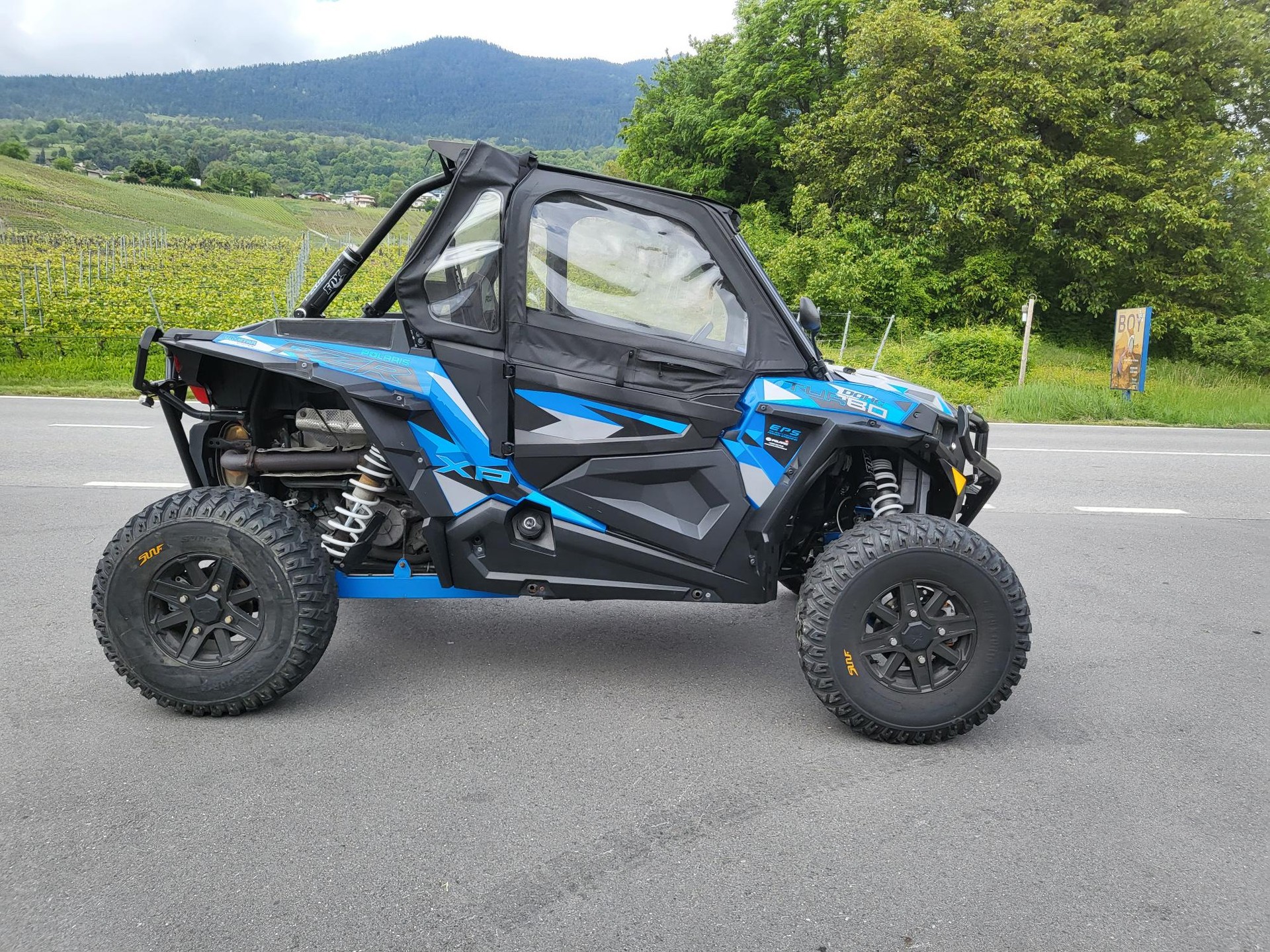 POLARIS Ranger RZR XP 1000-image-10