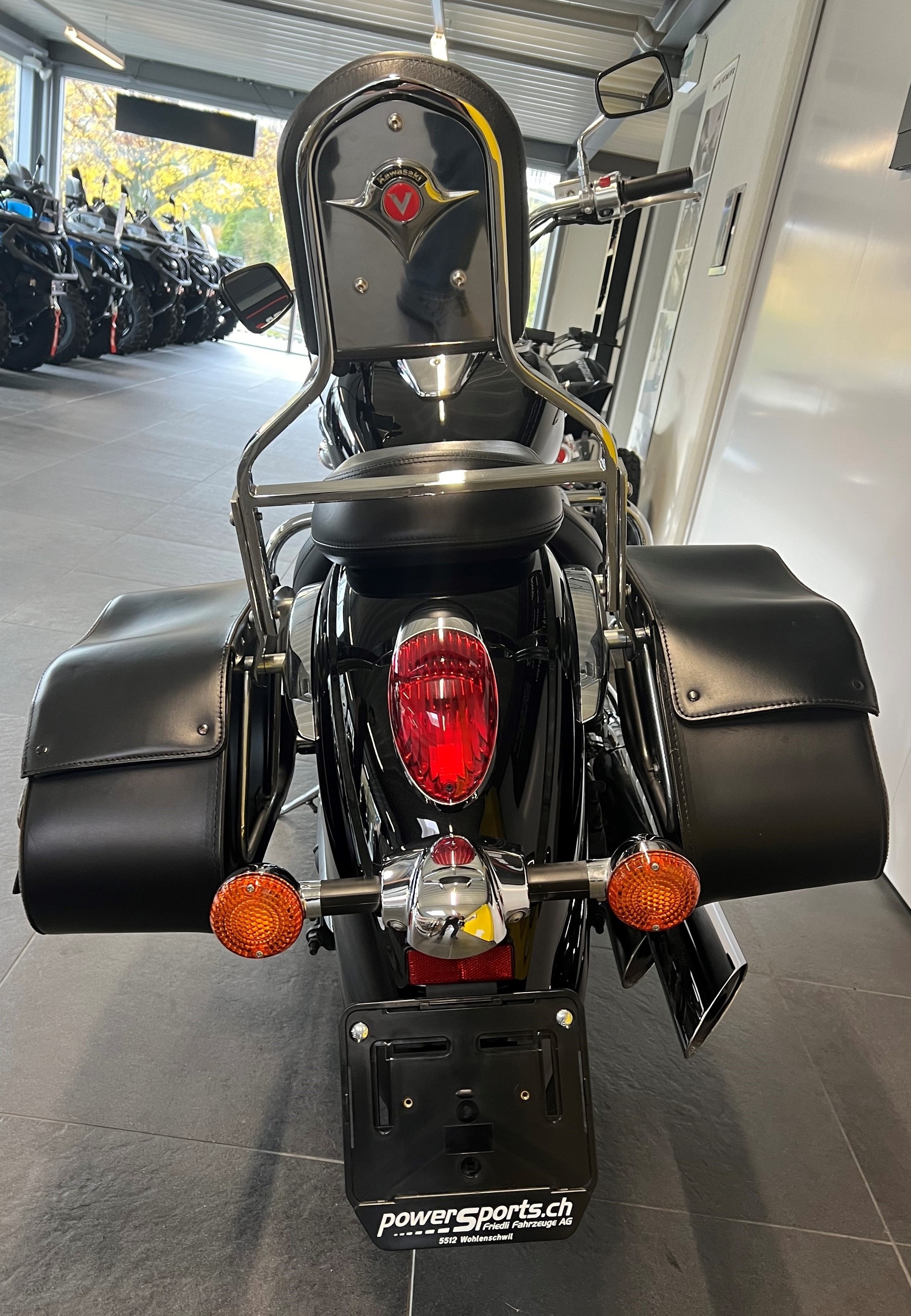 KAWASAKI VN 900 Classic-image-8