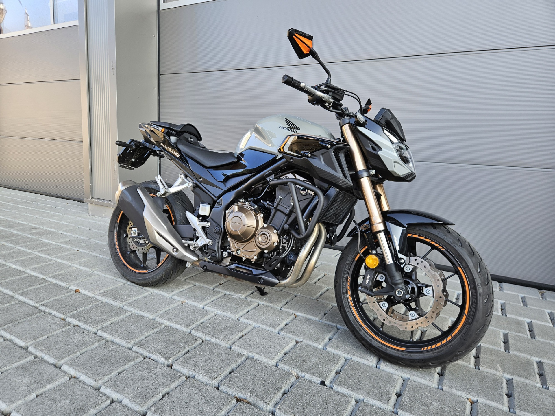 HONDA CB 500 F-showroom-element-1