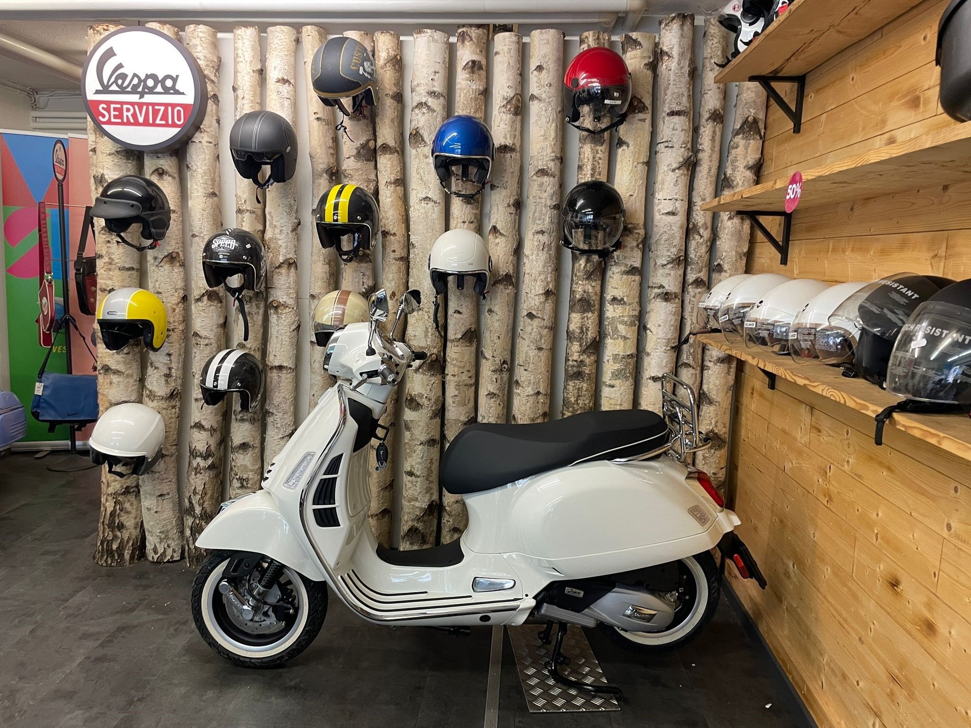 PIAGGIO Vespa GTS 125 Super RST E5+