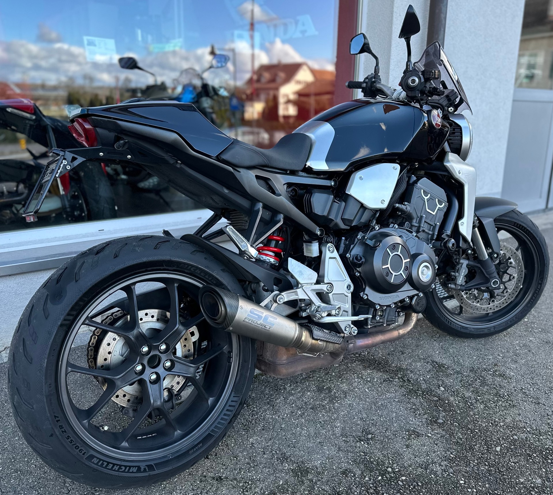 HONDA CB 1000 R ABS-image-3