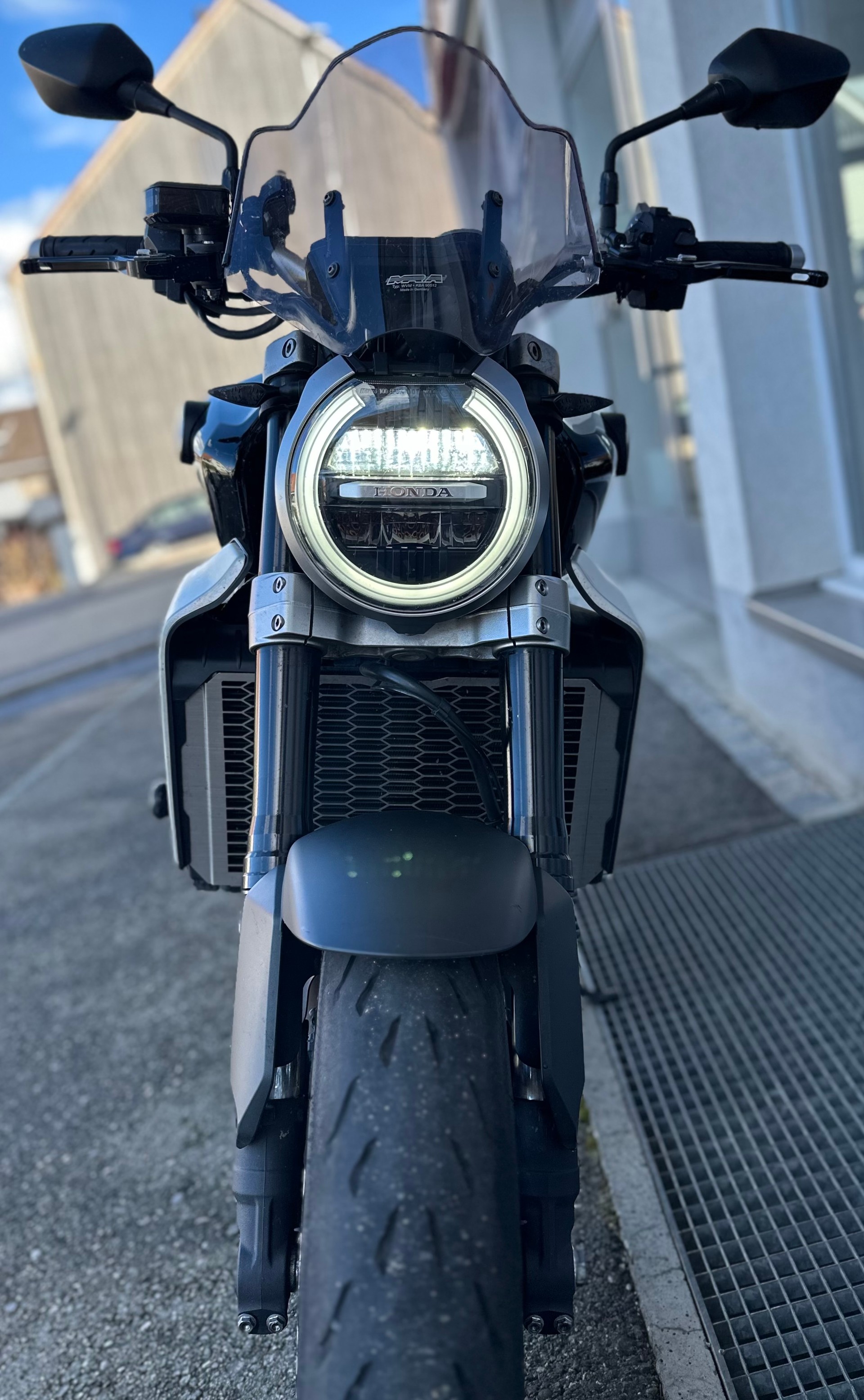 HONDA CB 1000 R ABS-image-1