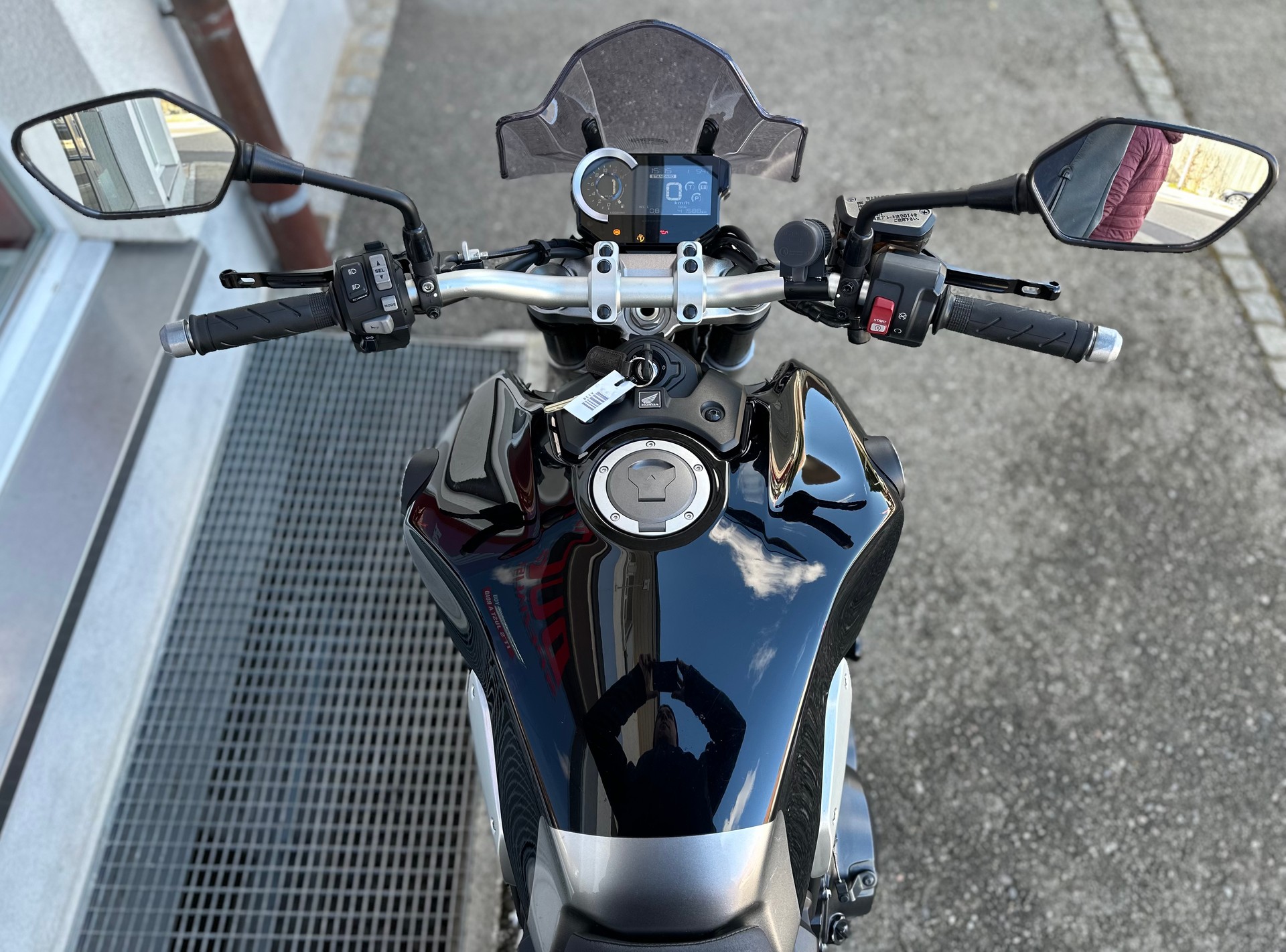 HONDA CB 1000 R ABS-image-9