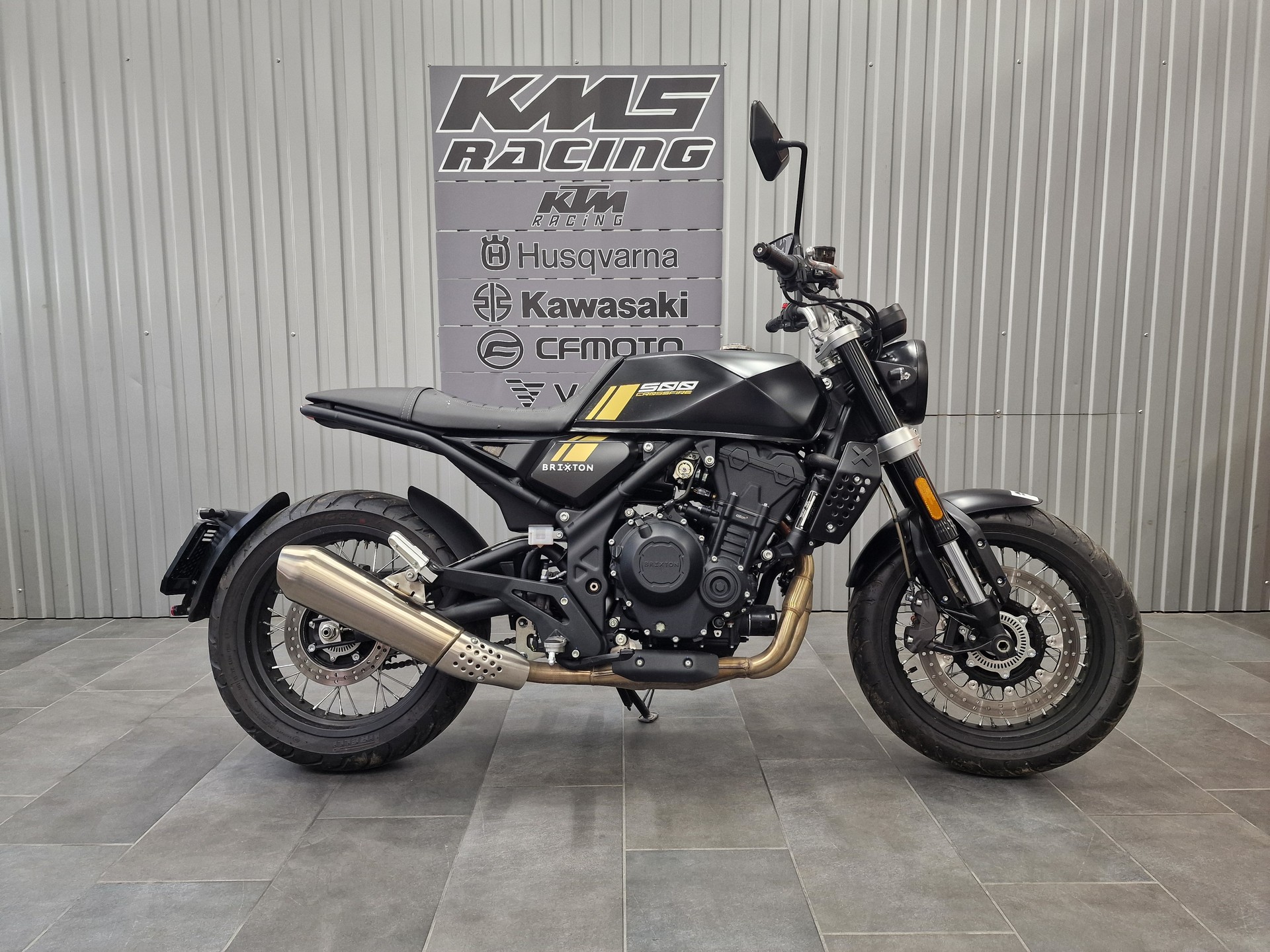 BRIXTON Crossfire 500