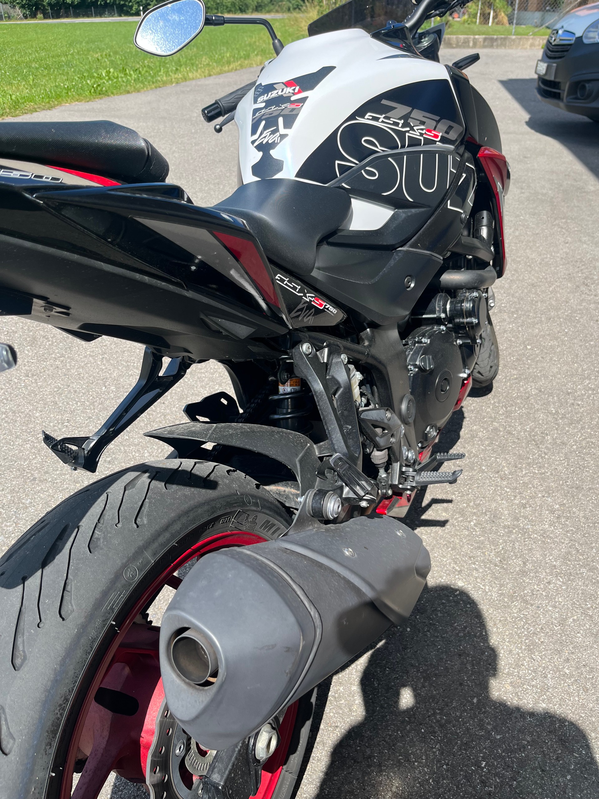 SUZUKI GSX-S 750 EVO ABS-image-4