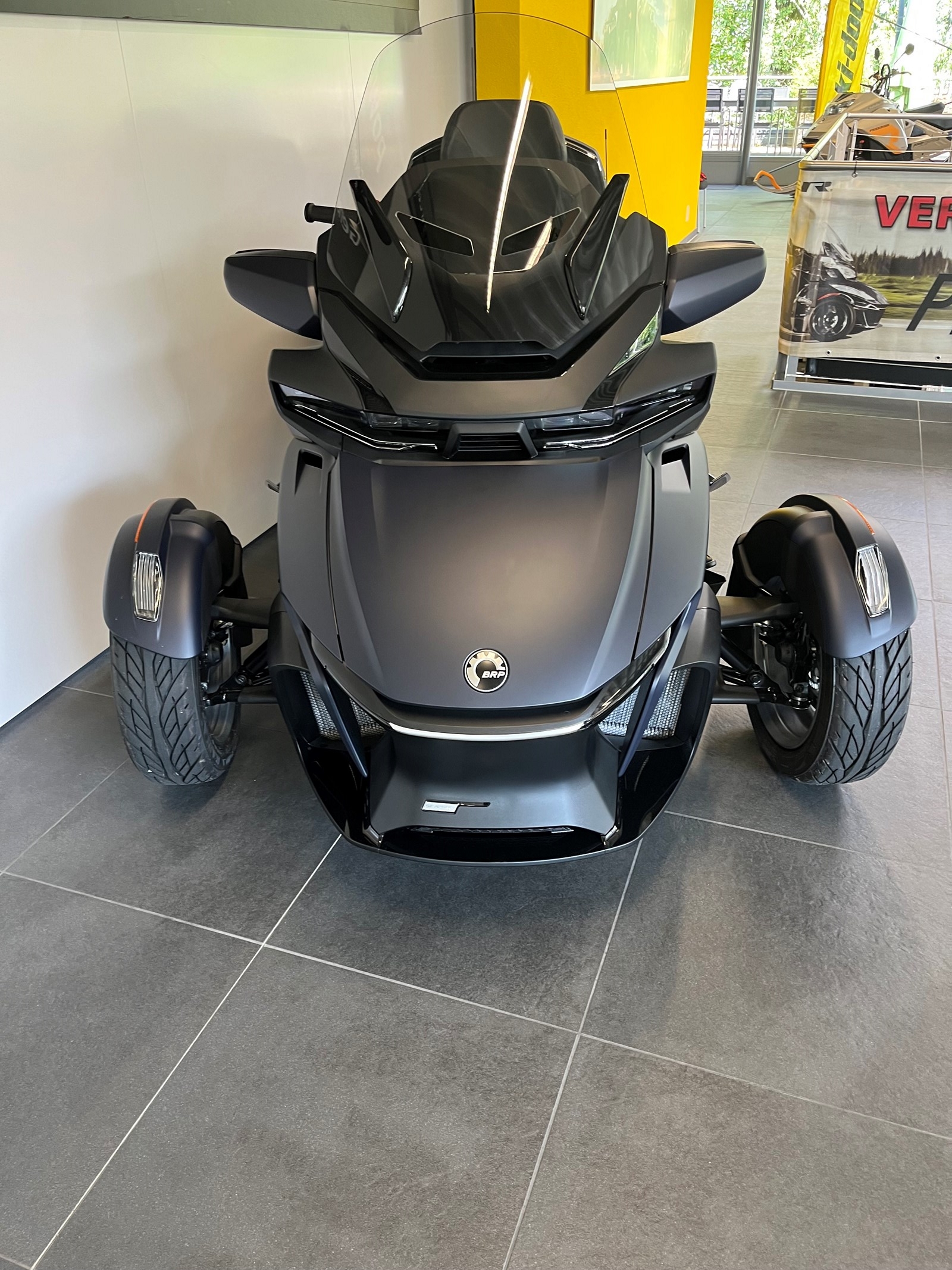 CAN-AM Spyder RT-LTD Sea Sky Edition SE6-showroom-element-1