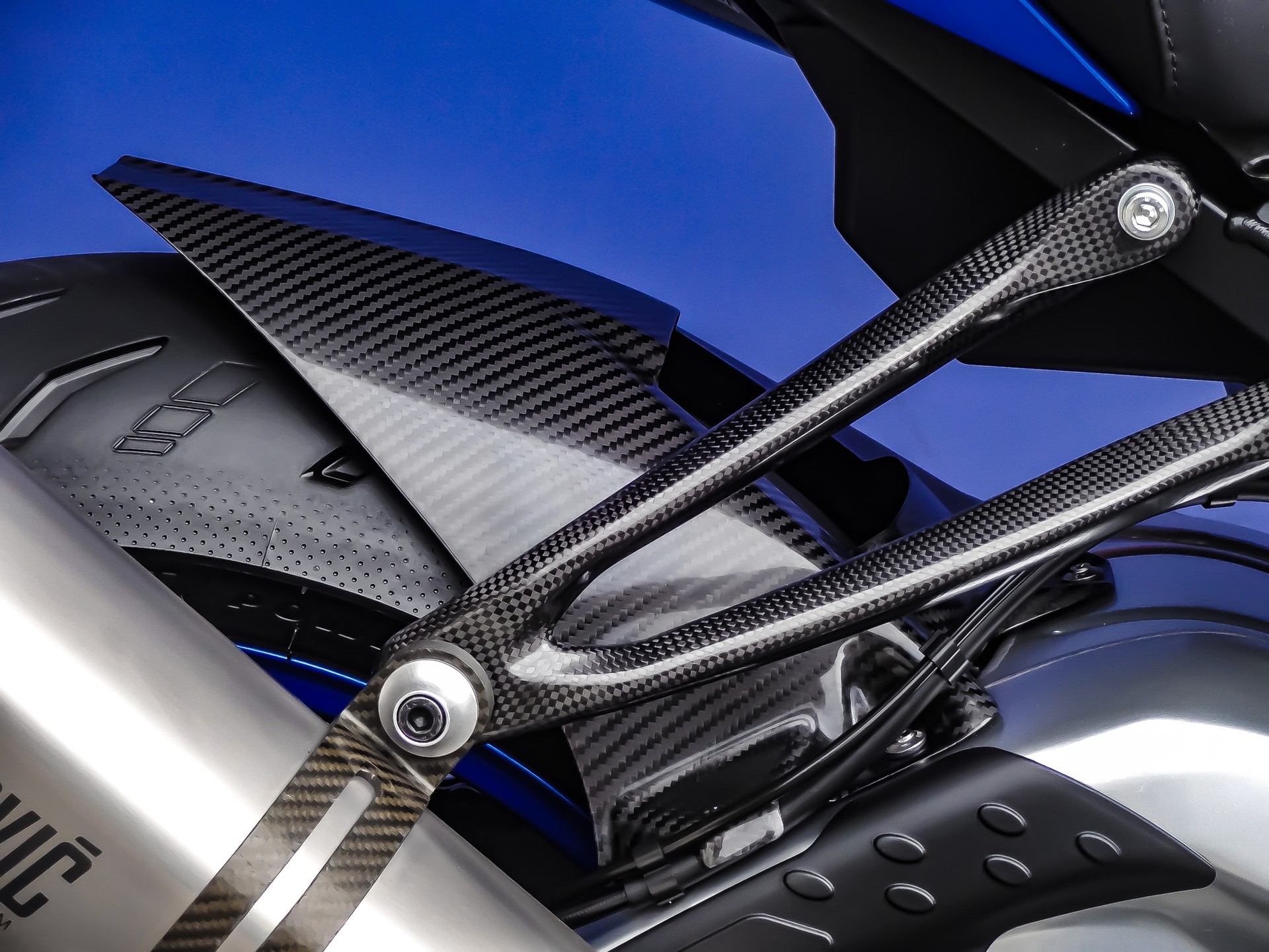 BMW HP4 ABS + DTC-image-8
