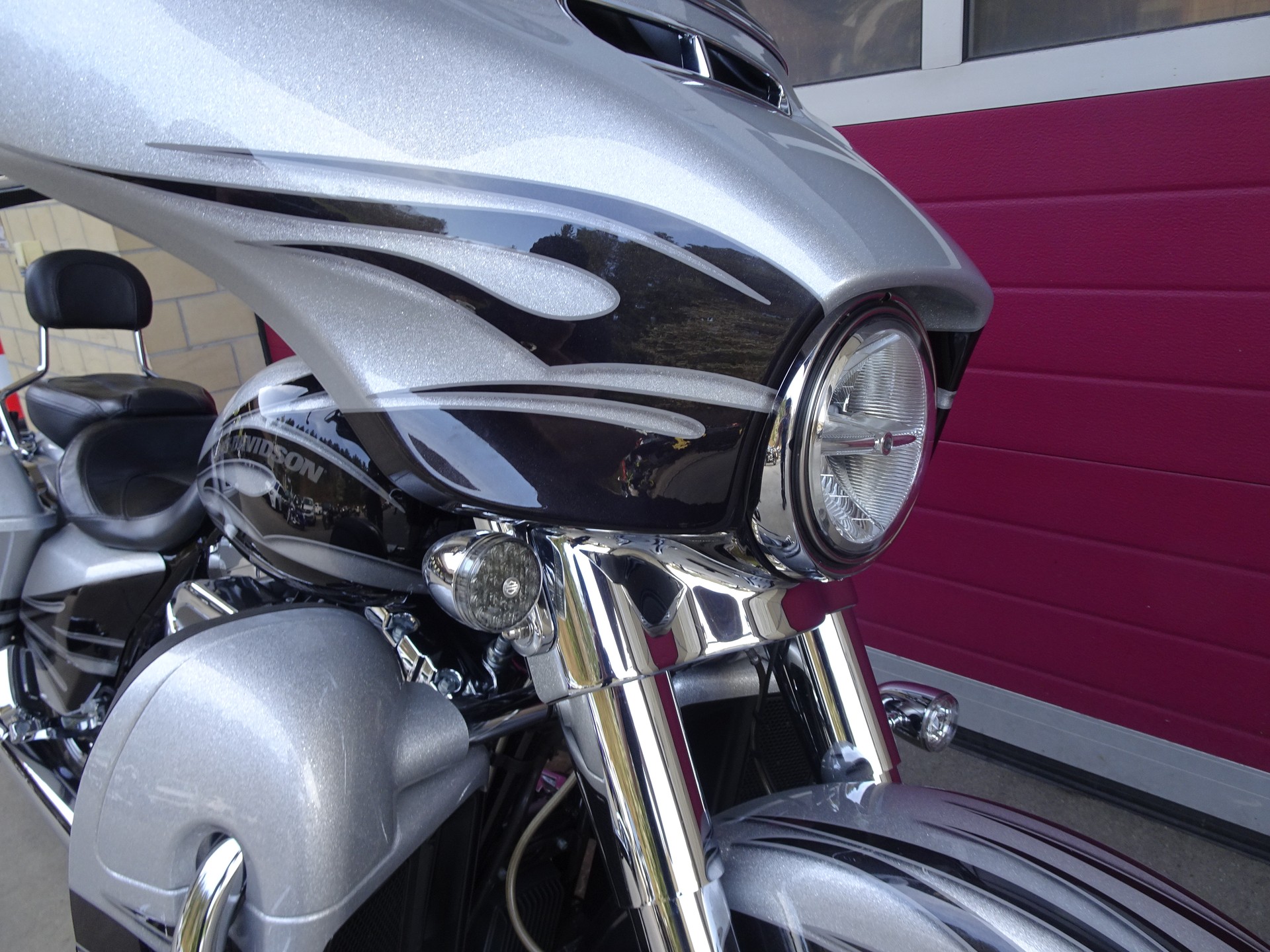 HARLEY-DAVIDSON FLHXSE Street Glide ABS CVO-image-11