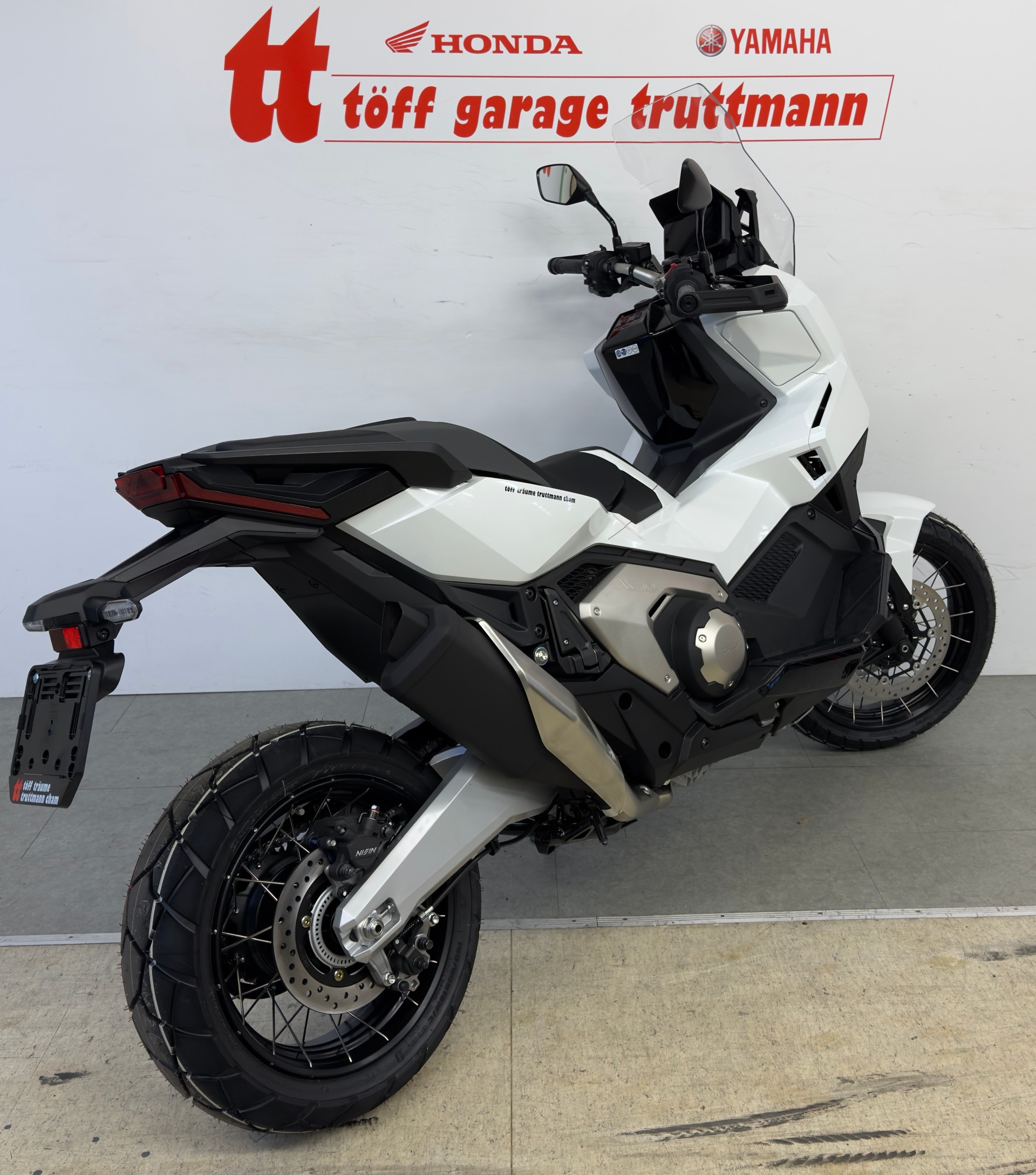 HONDA X-ADV 750 (35kW)-showroom-element-3