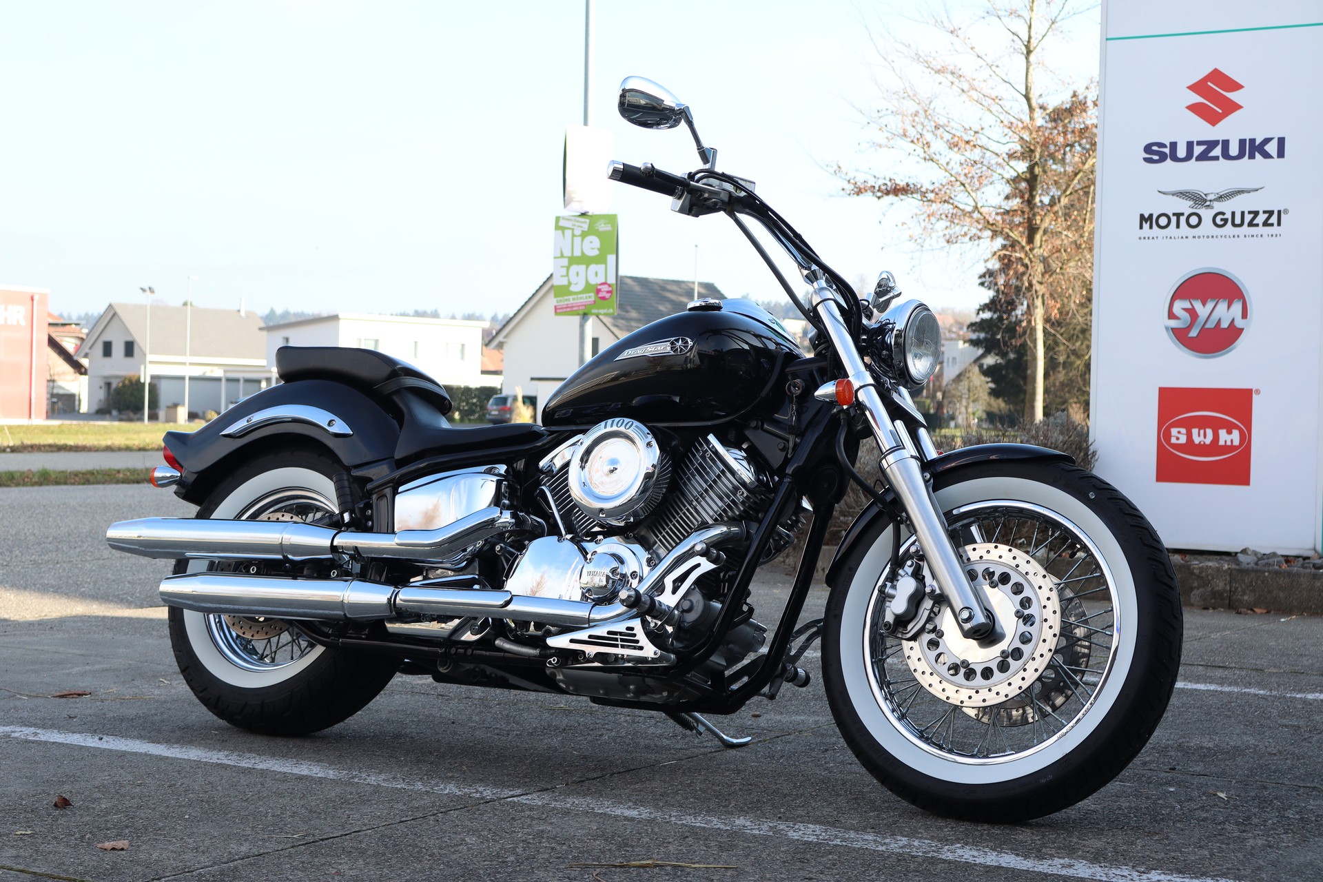 YAMAHA XVS 1100 Drag Star-showroom-element-1