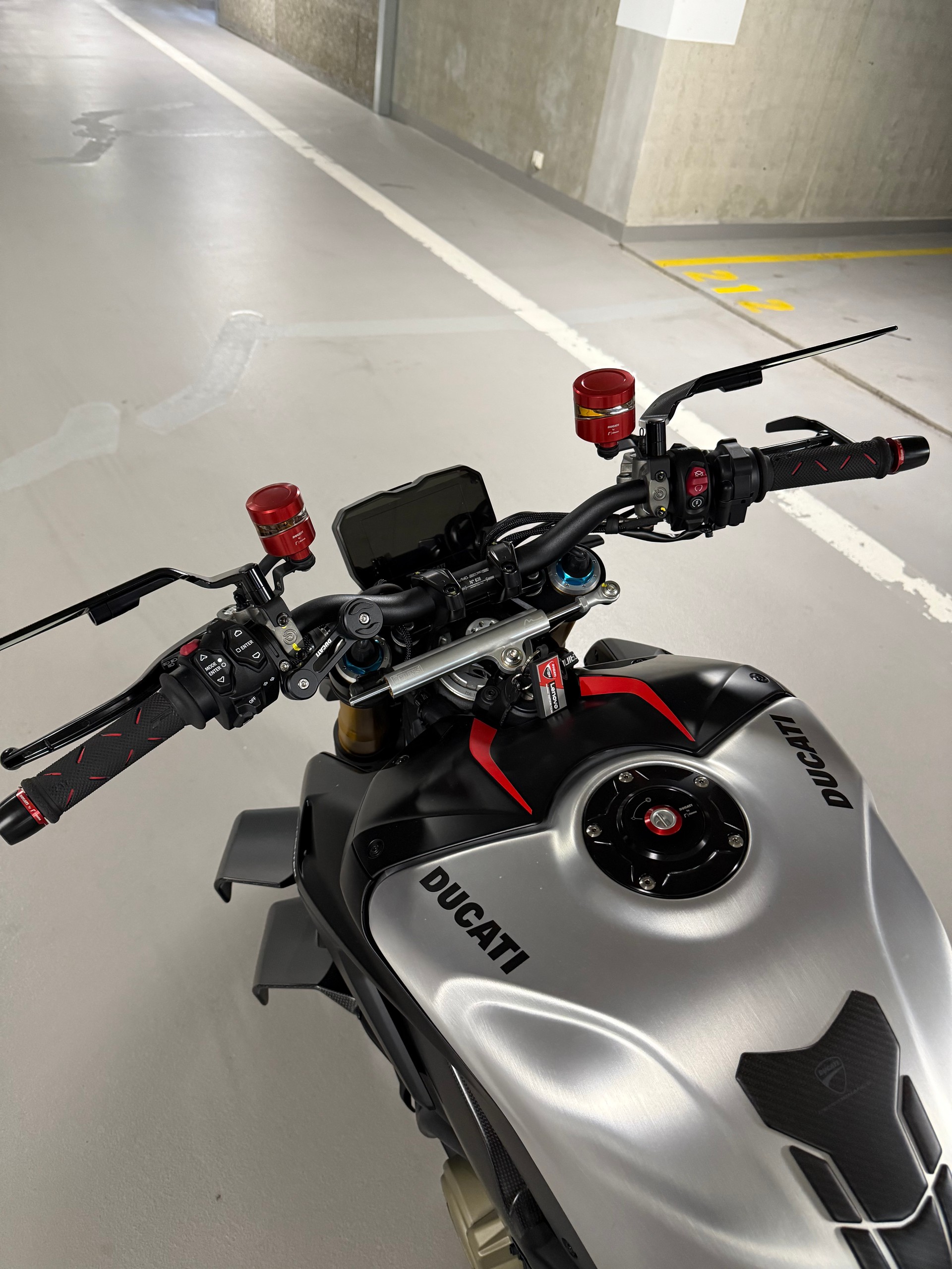 DUCATI Streetfighter V4 SP2-image-3