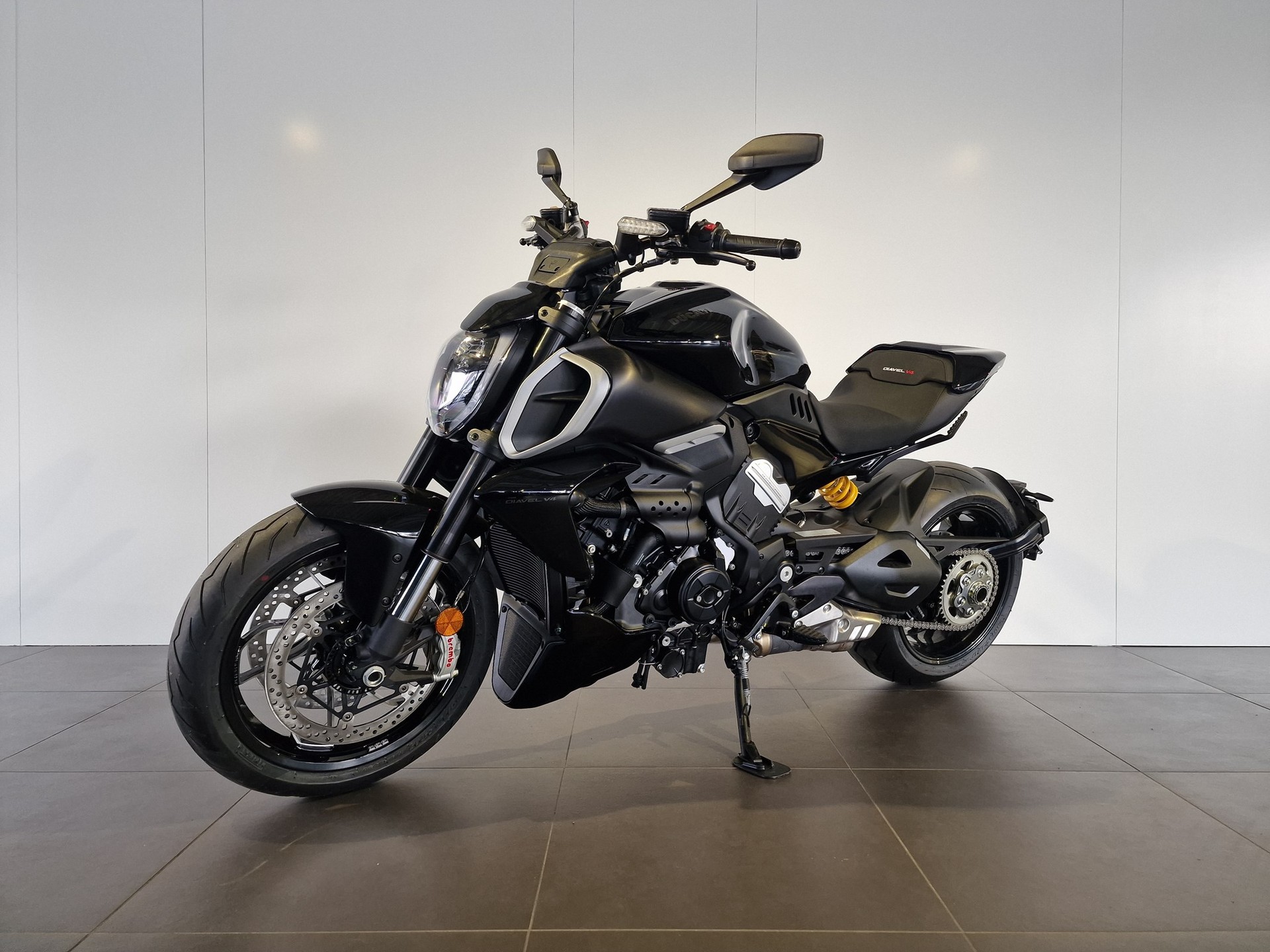 DUCATI Diavel V4-image-3