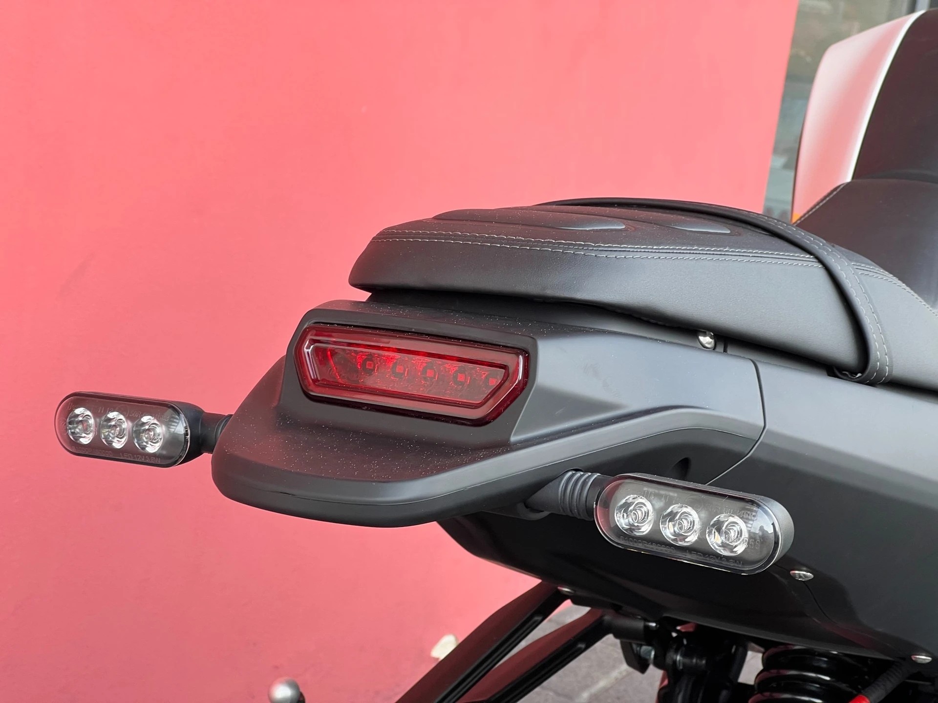 BENELLI Leoncino 125-showroom-element-3