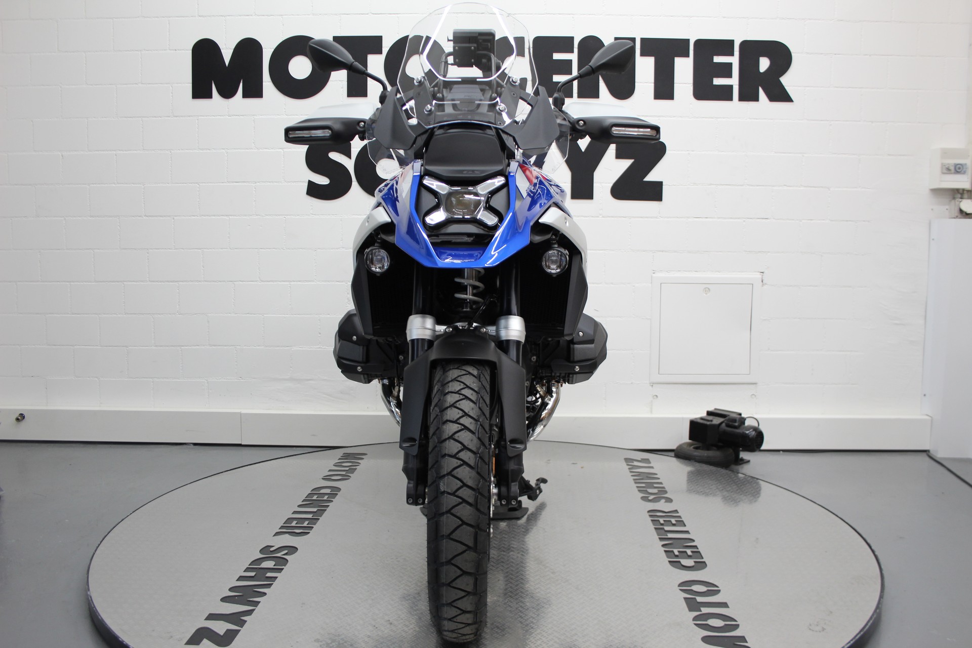 BMW R 1300 GS-showroom-element-2