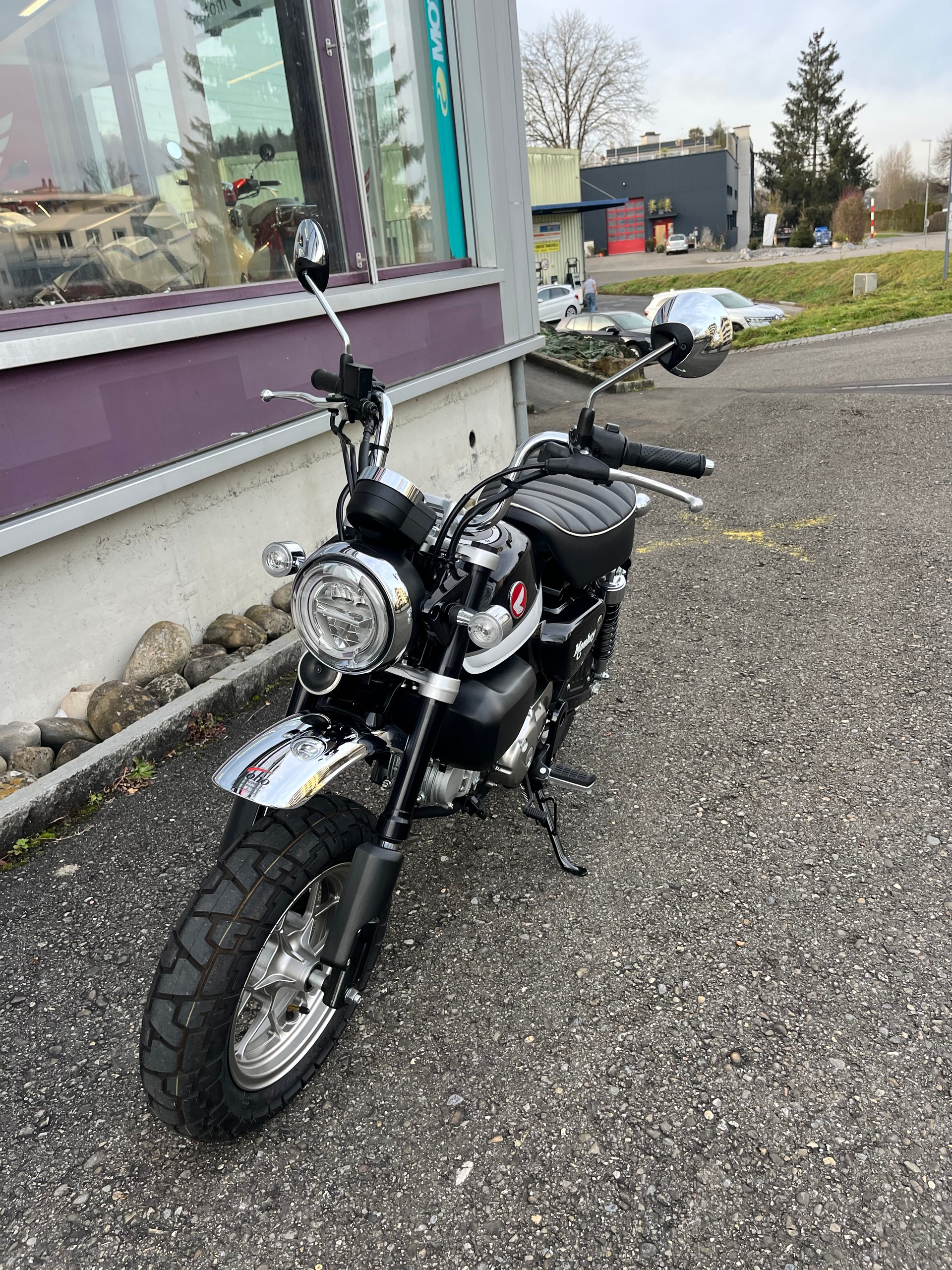 HONDA Z 125 Monkey-showroom-element-1