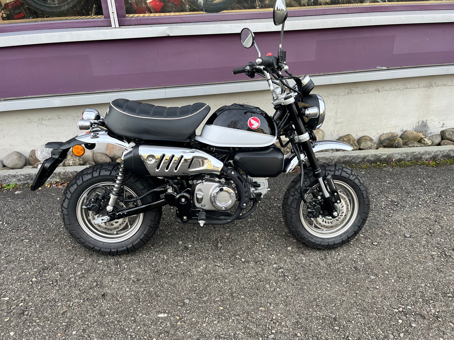 HONDA Z 125 Monkey-showroom-element-2