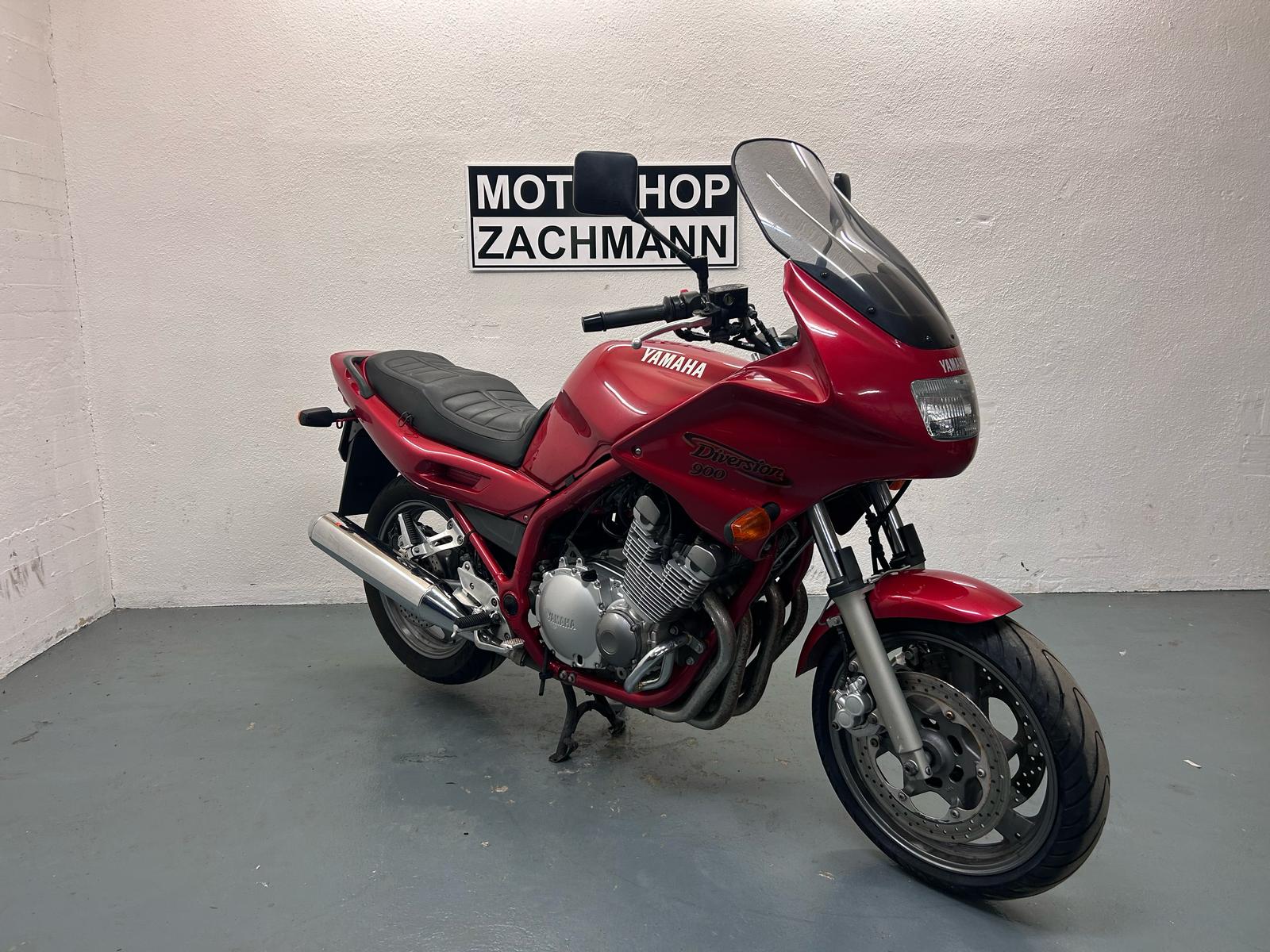 YAMAHA XJ 900 S Diversion-showroom-element-2