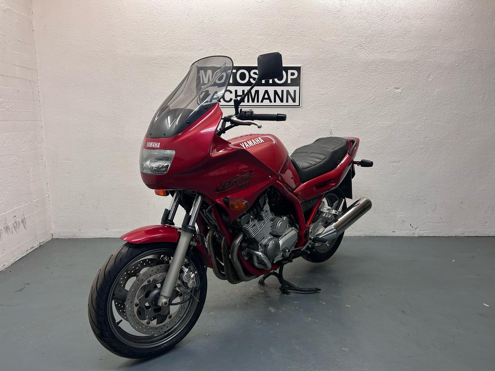 YAMAHA XJ 900 S Diversion-showroom-element-1