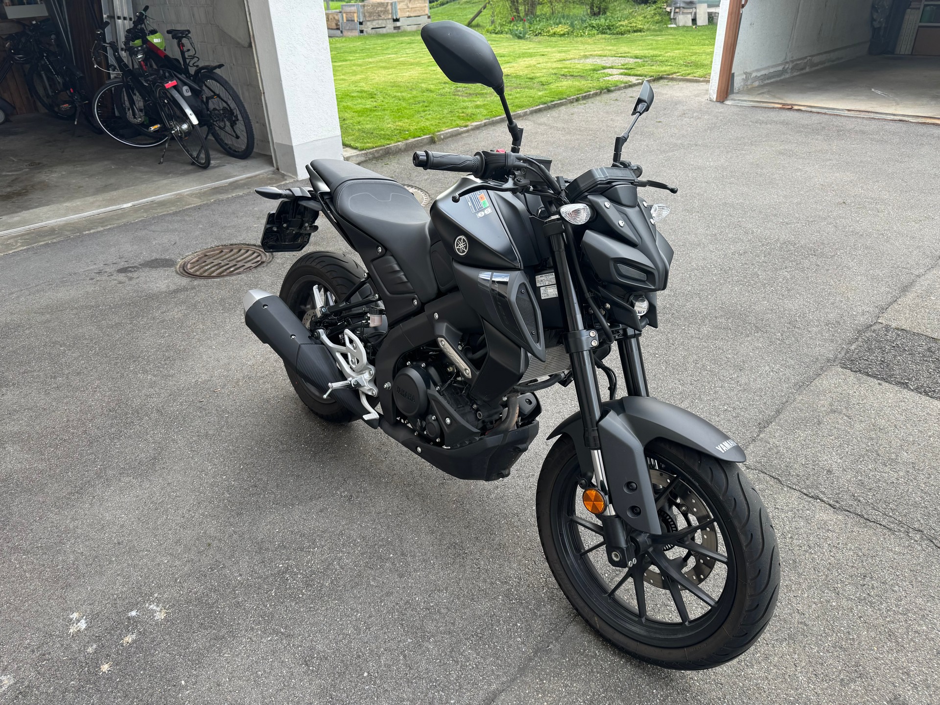 YAMAHA MT-125 ABS-image-1