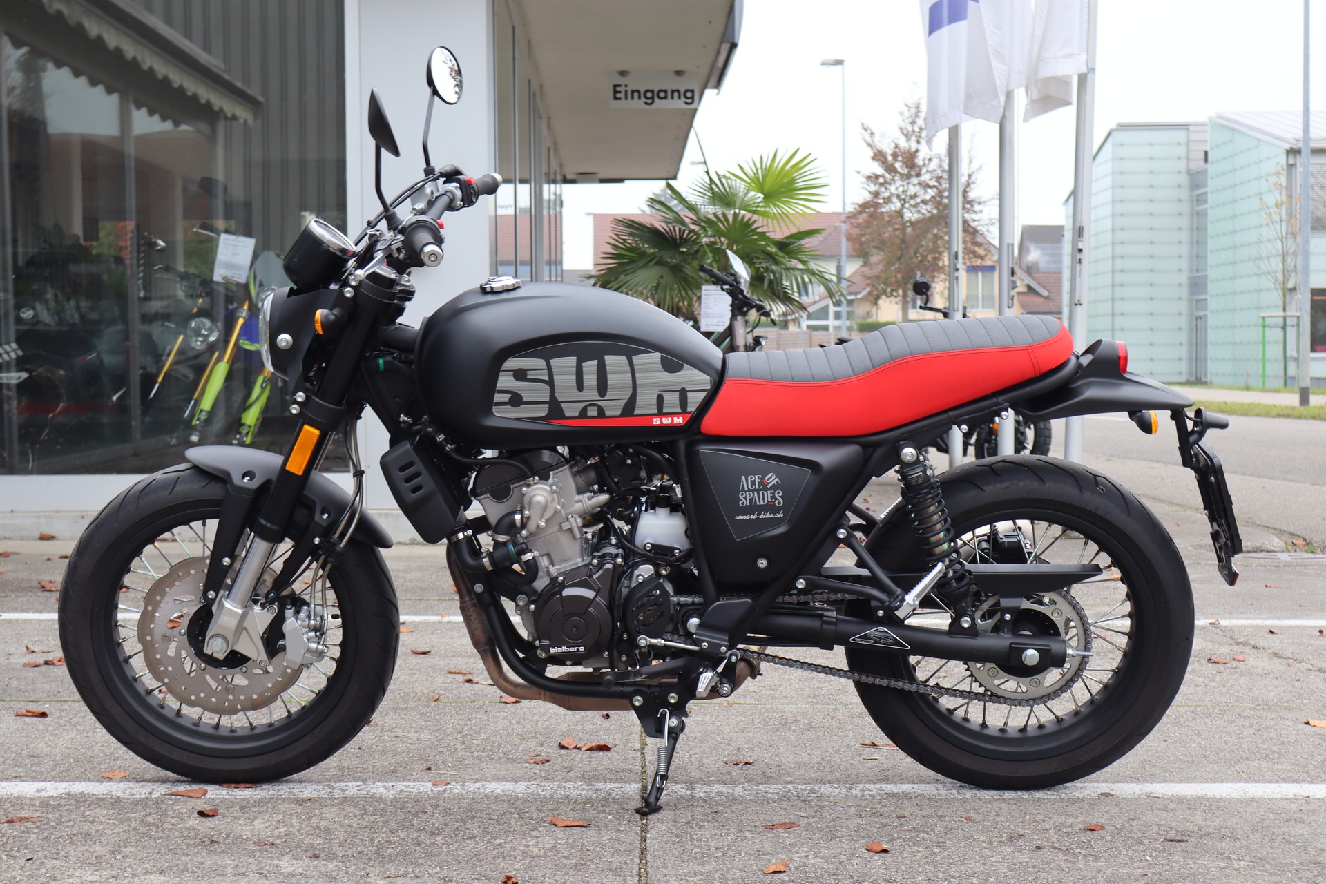 SWM ACE OF SPADES-showroom-element-3