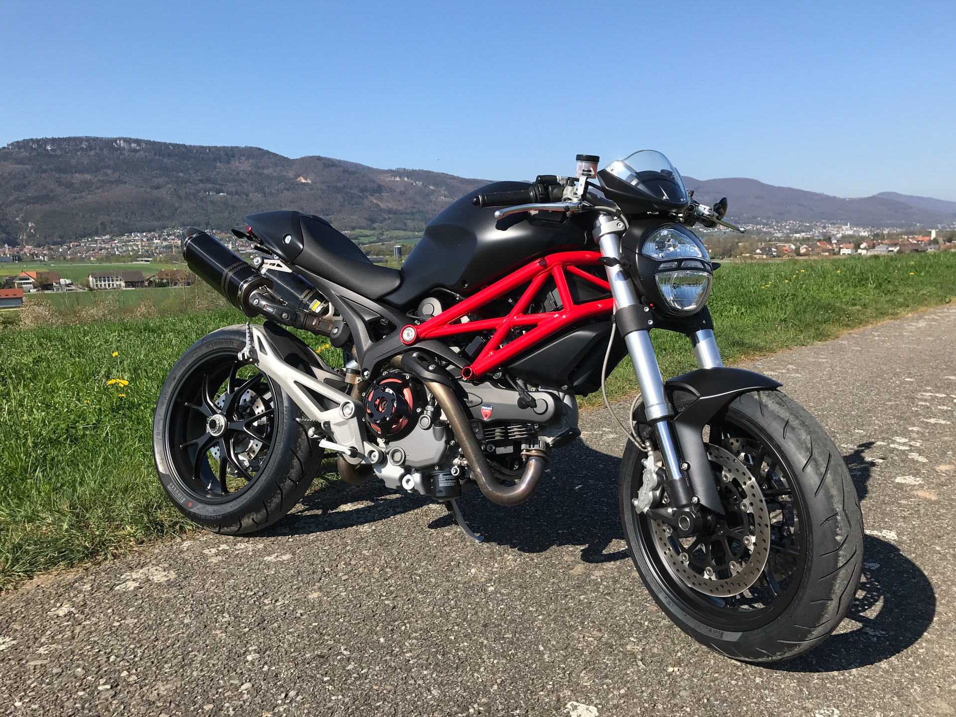 DUCATI Monster 1100 S-image-1