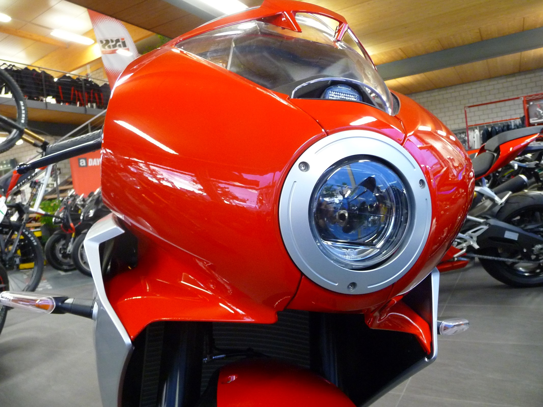 MV AGUSTA SUPERVELOCE 800-image-0
