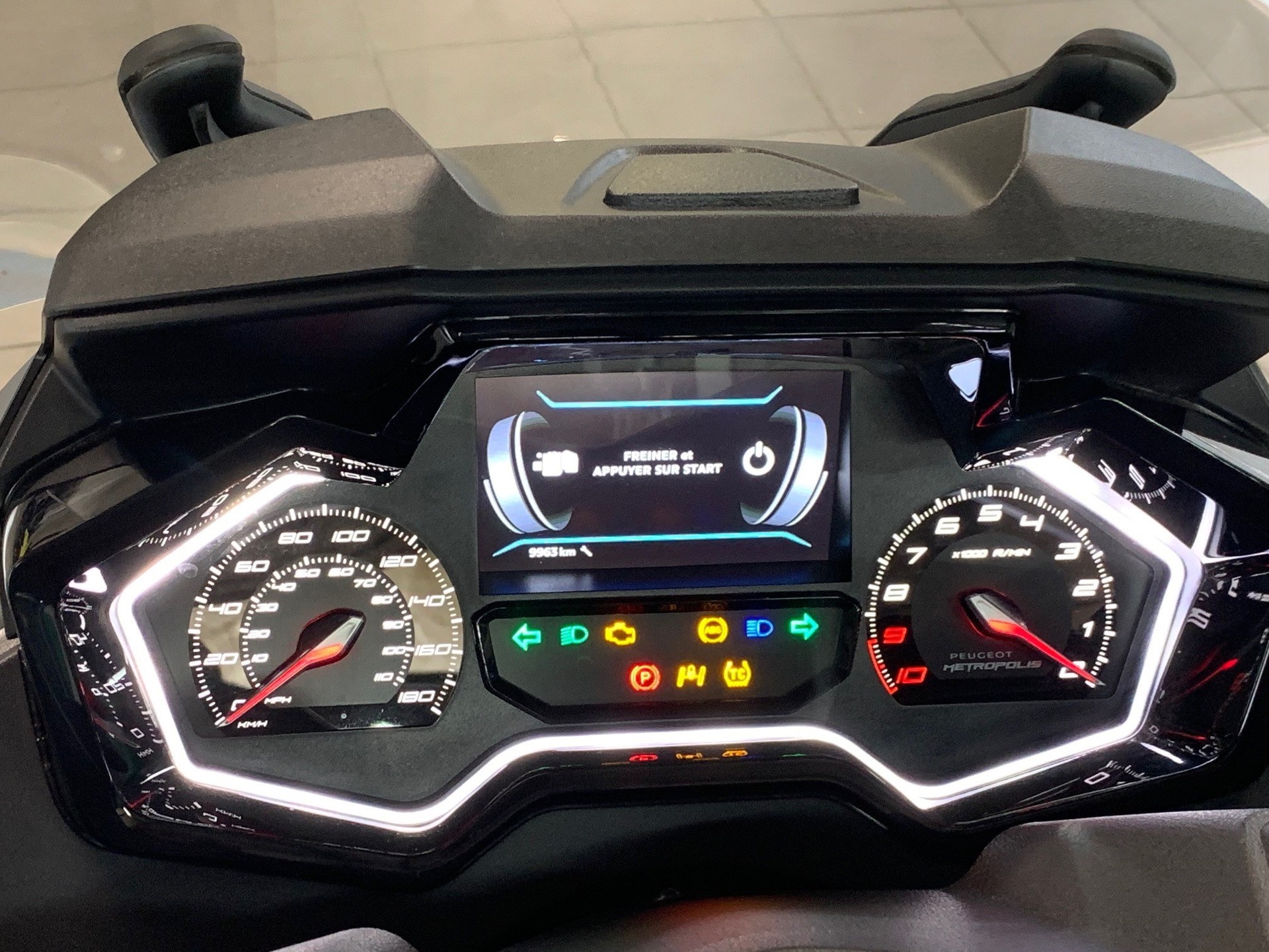 PEUGEOT Metropolis 400 I Euro 5-showroom-element-2