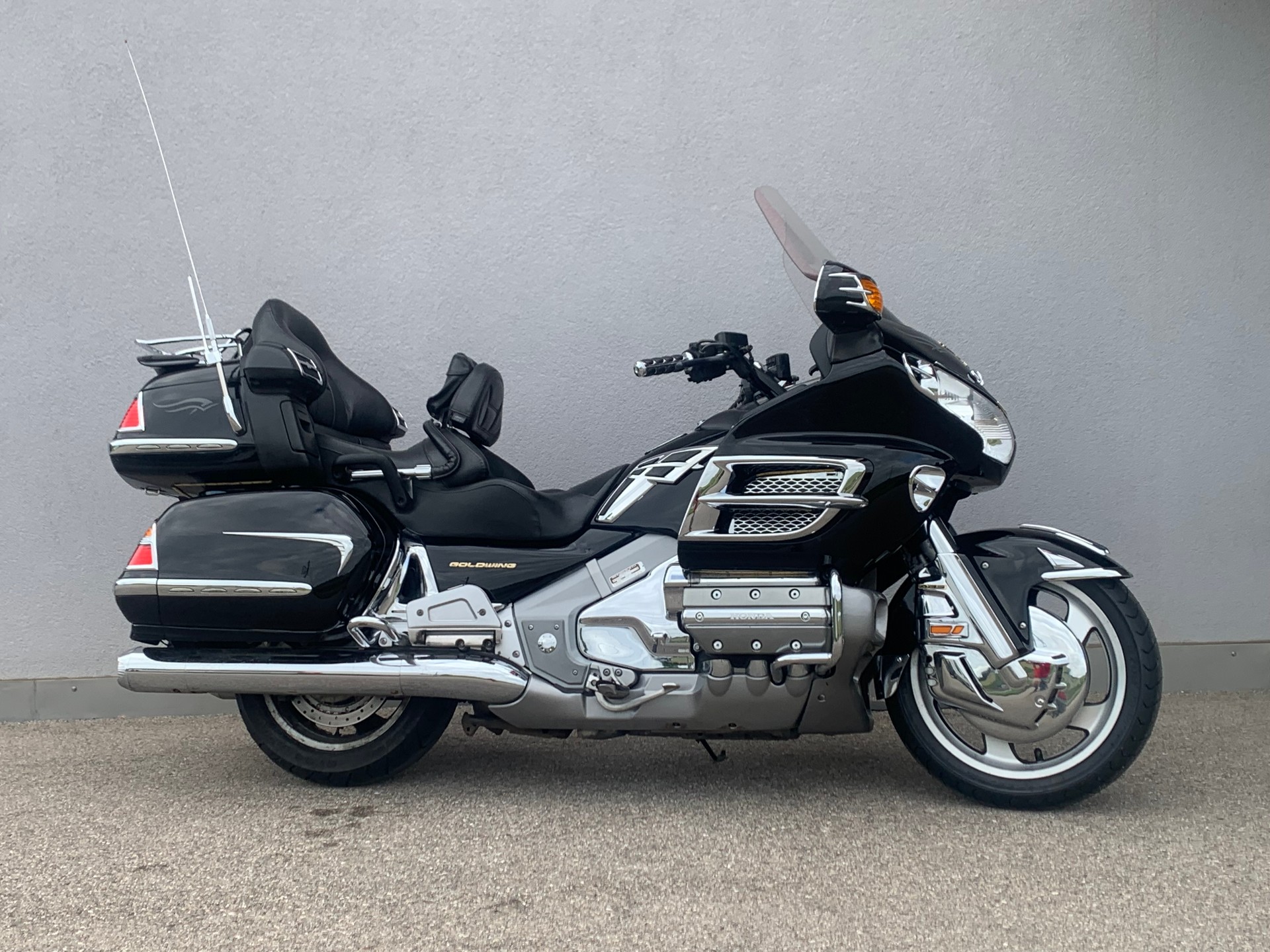 HONDA GL 1800 A Goldwing-showroom-element-3