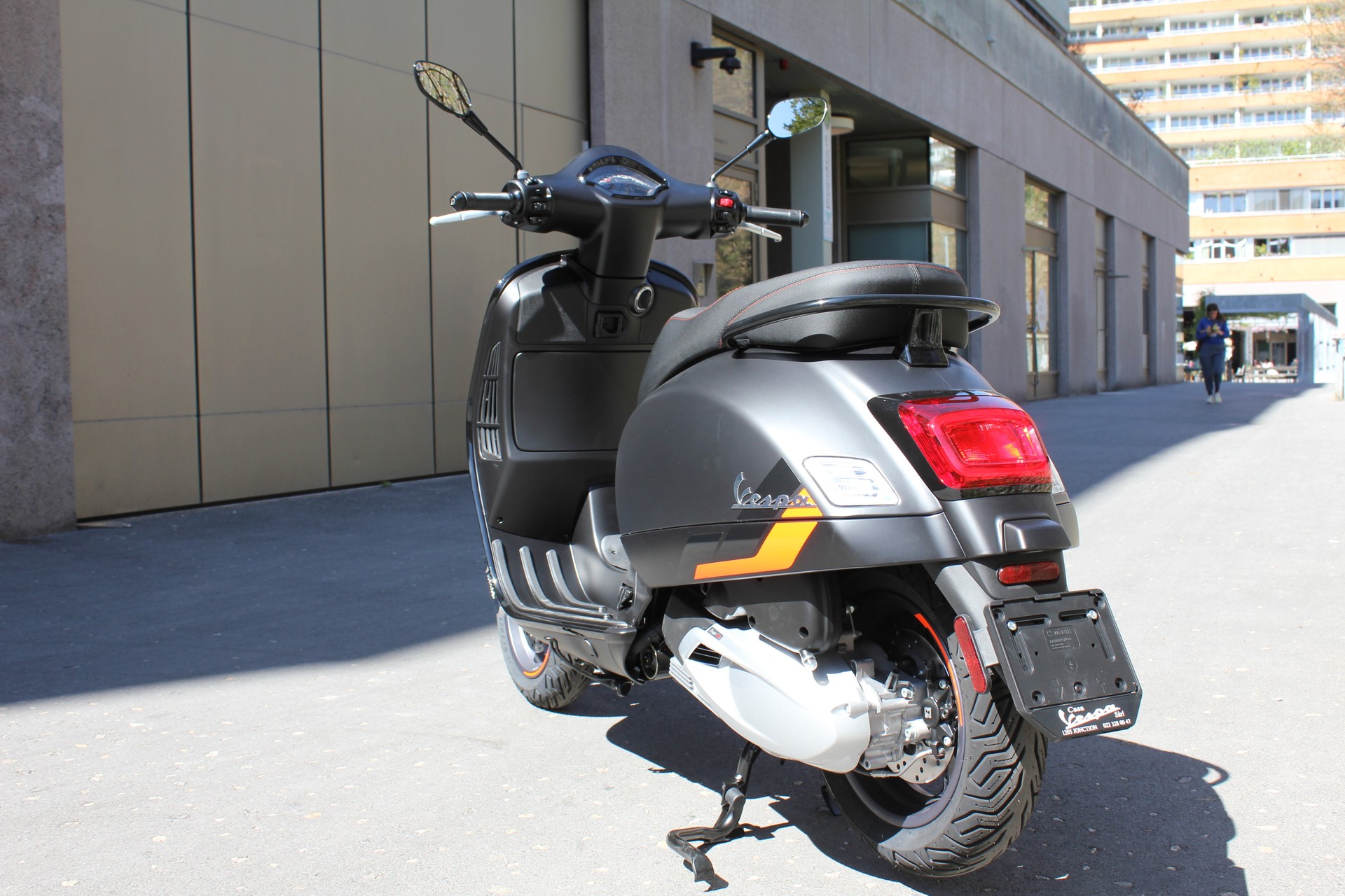 PIAGGIO Vespa GTS-showroom-element-3