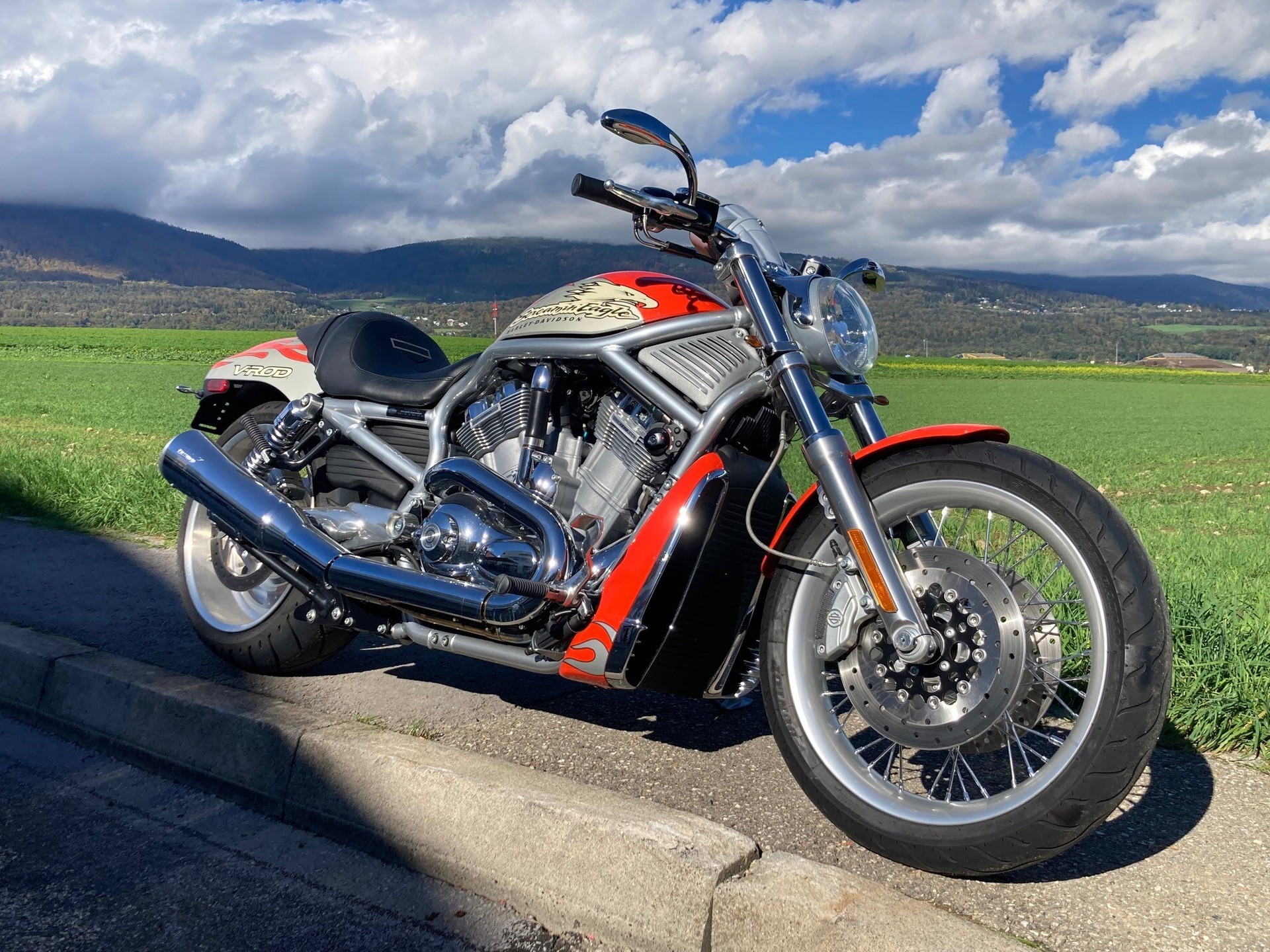 HARLEY-DAVIDSON VRSCDX Night Rod Special