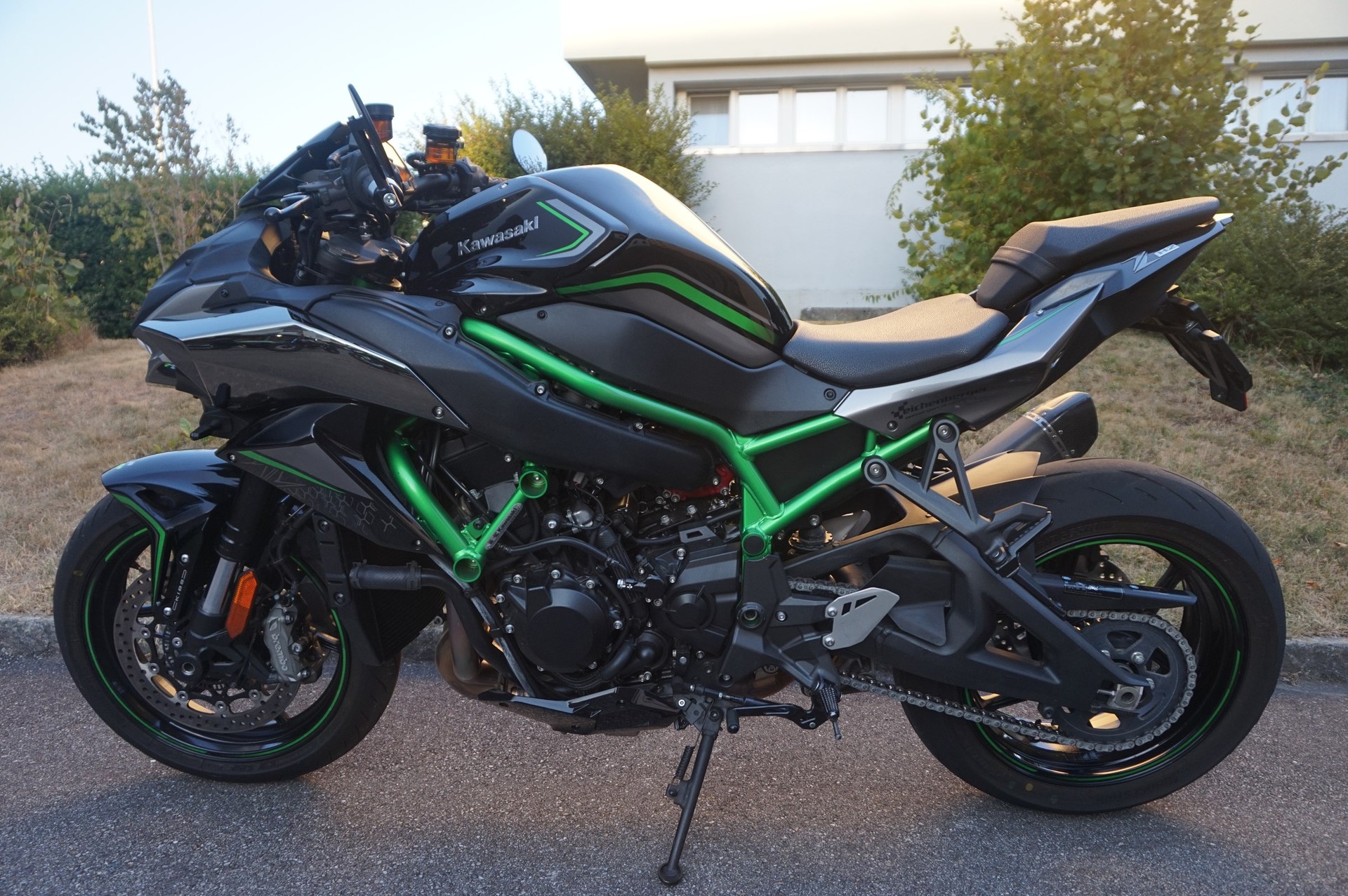 KAWASAKI Z H2 ABS mit Bodis V4-M-CA Auspuff