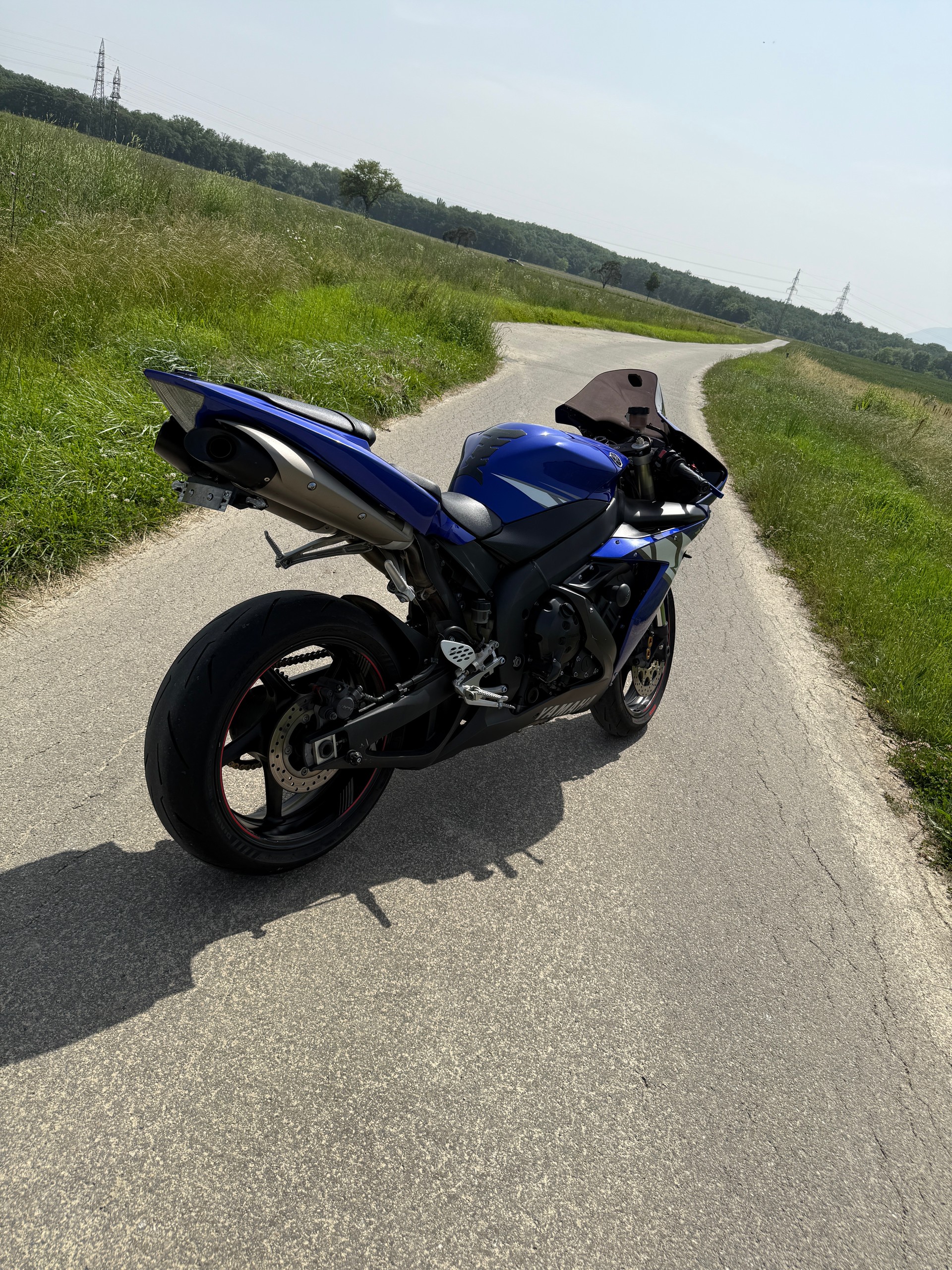 YAMAHA YZF-R1-image-6