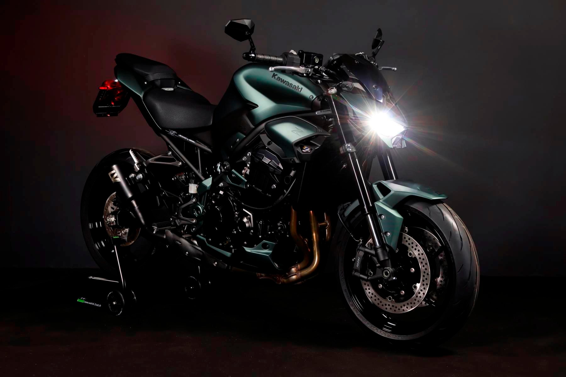 KAWASAKI Z 900 (91/70/35 KW) Darksmaragd Level 3-showroom-element-2