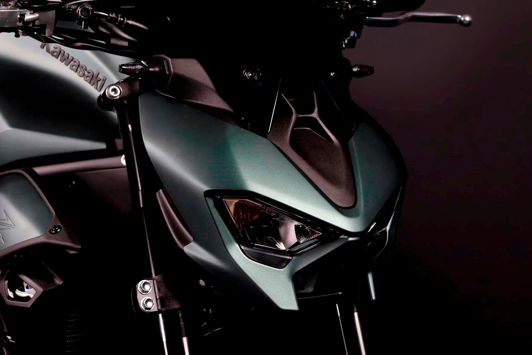 KAWASAKI Z 900 (91/70/35 KW) Darksmaragd Level 3-showroom-element-3