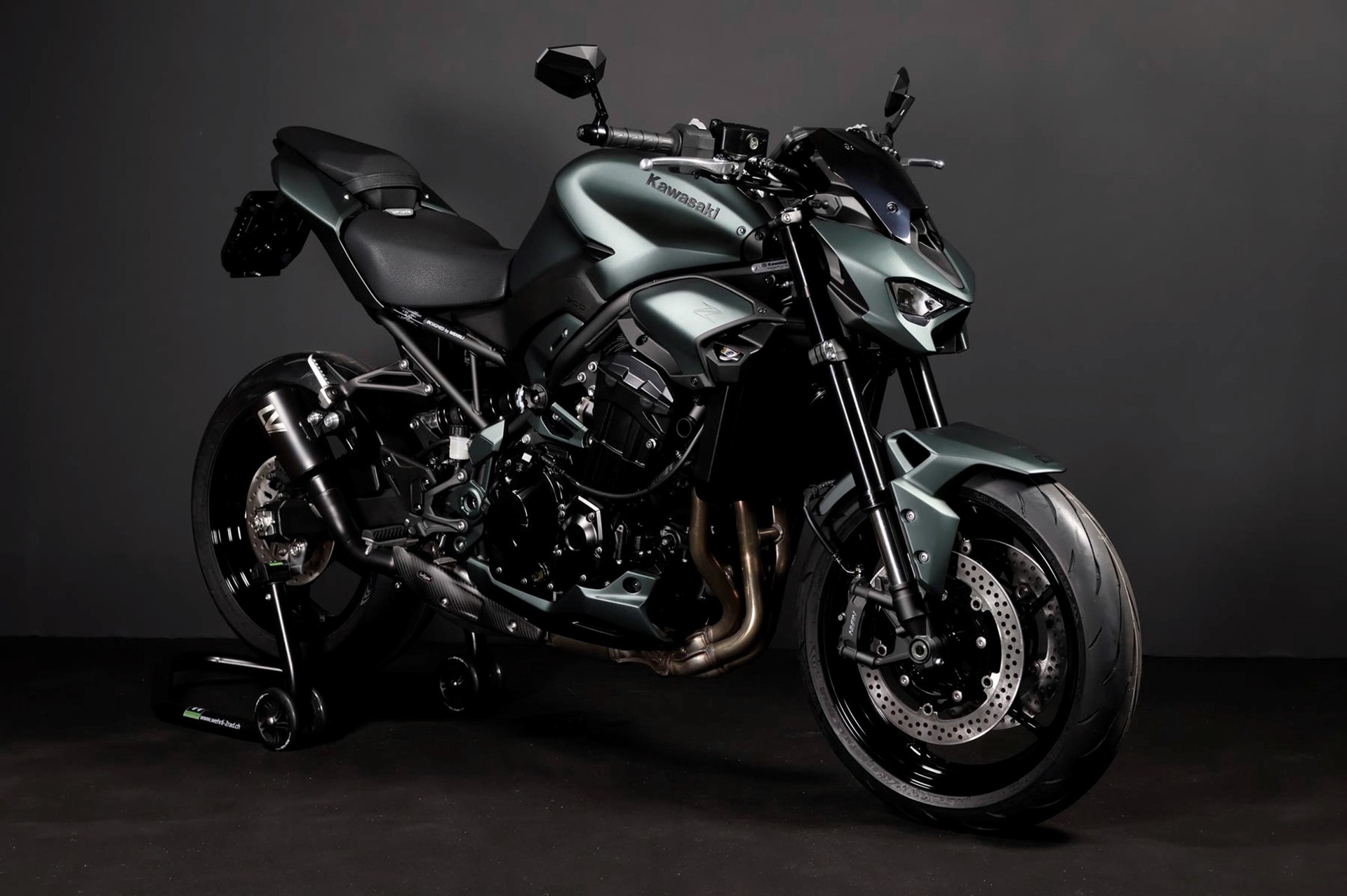 KAWASAKI Z 900 (91/70/35 KW) Darksmaragd Level 3-showroom-element-1